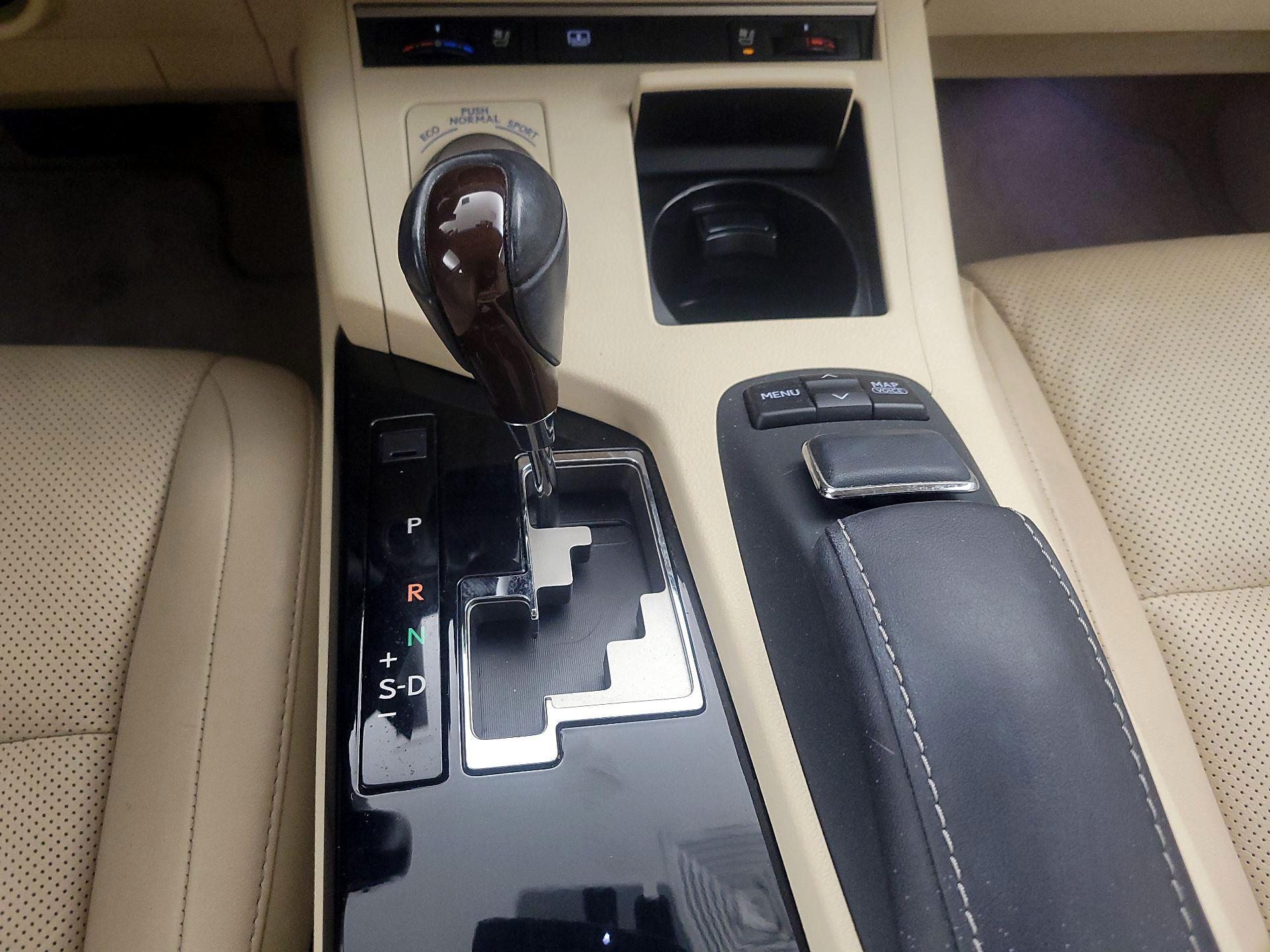 Thumbnail: 2014 Lexus ES - 18