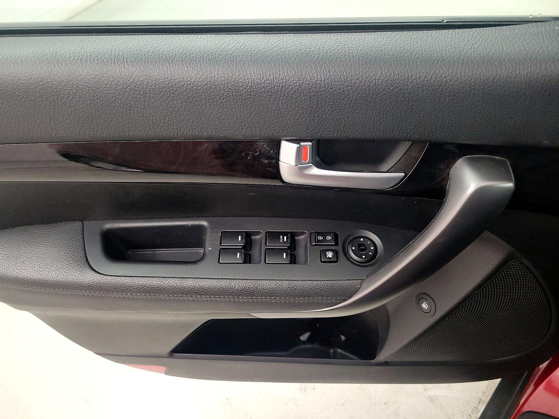 Thumbnail: 2014 Kia Sorento - 12