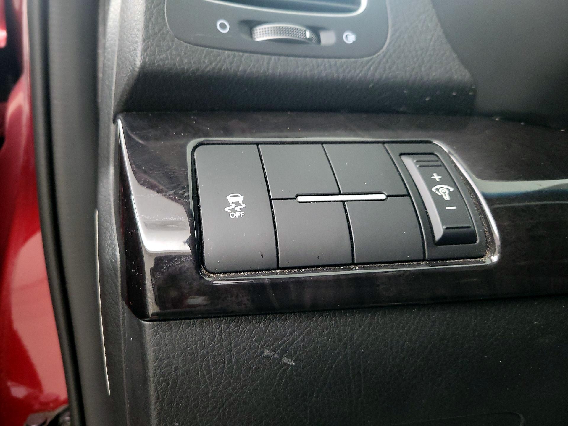 Thumbnail: 2014 Kia Sorento - 13