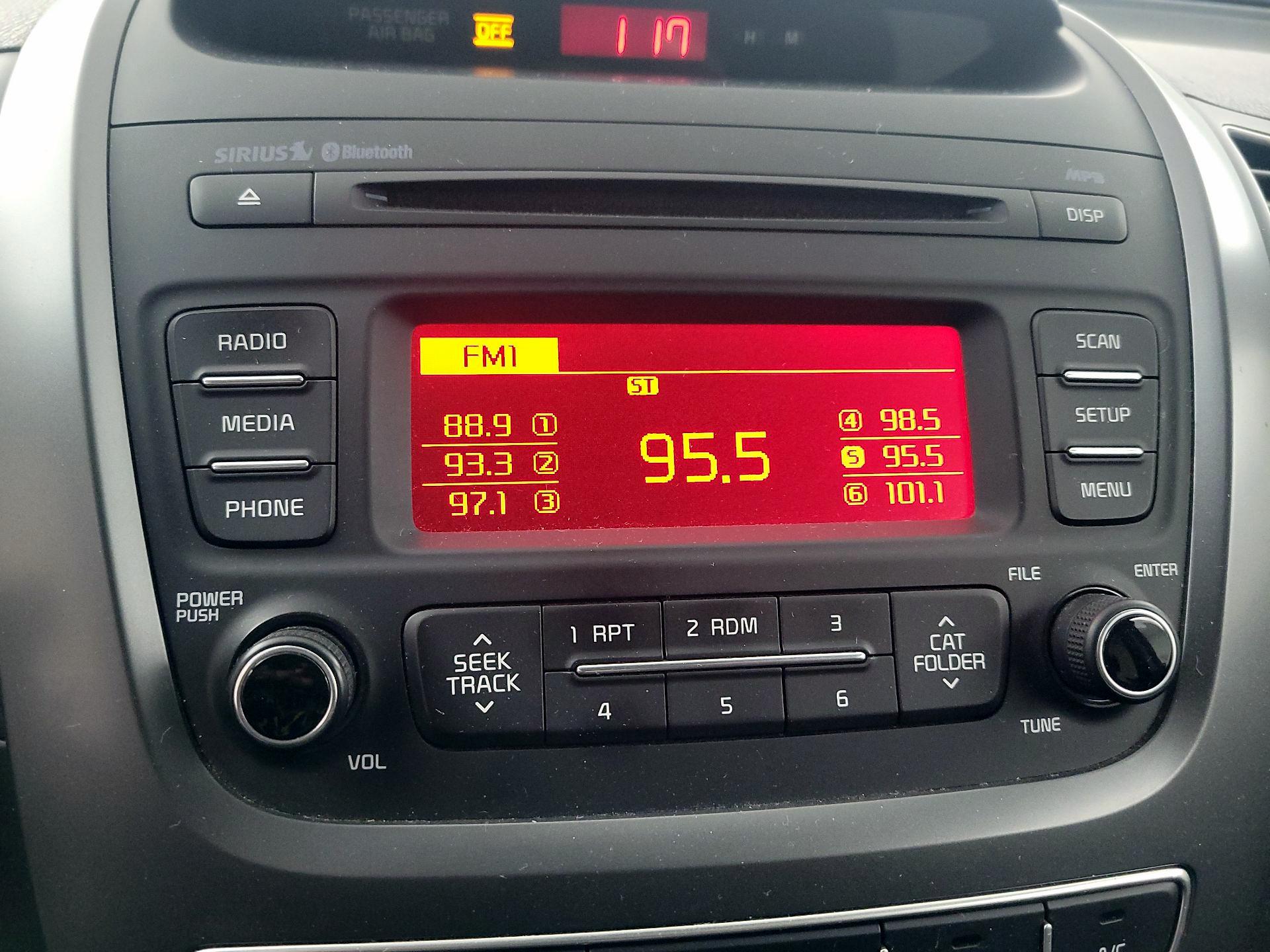 Thumbnail: 2014 Kia Sorento - 14