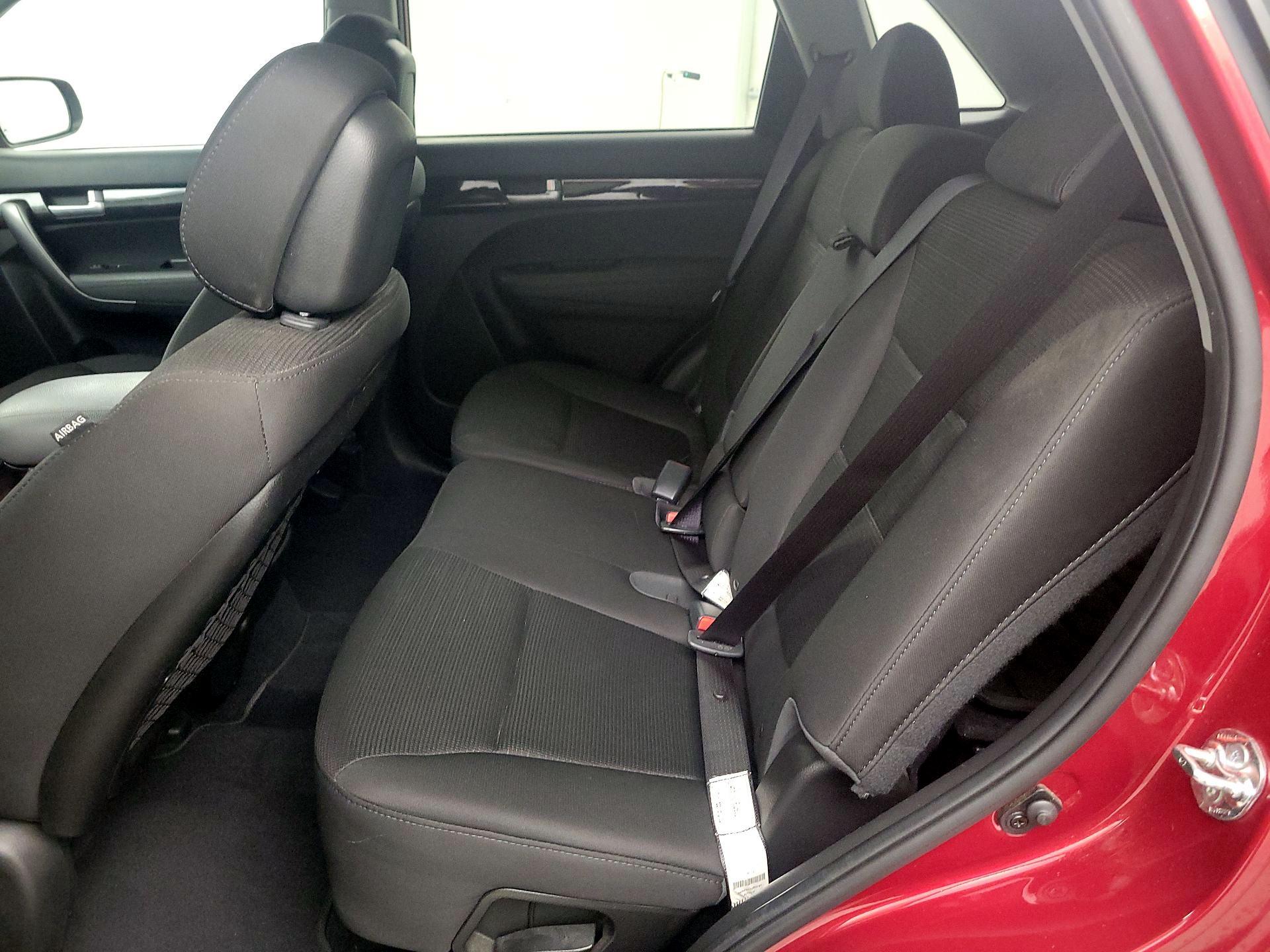 Thumbnail: 2014 Kia Sorento - 18