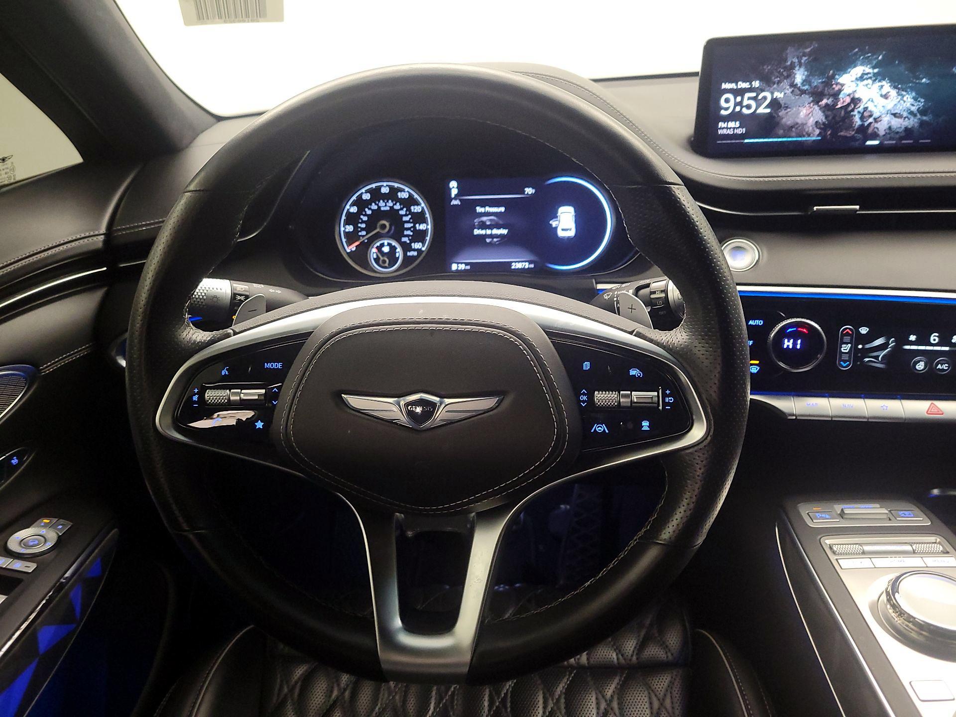 Thumbnail: 2022 Genesis GV70 - 10