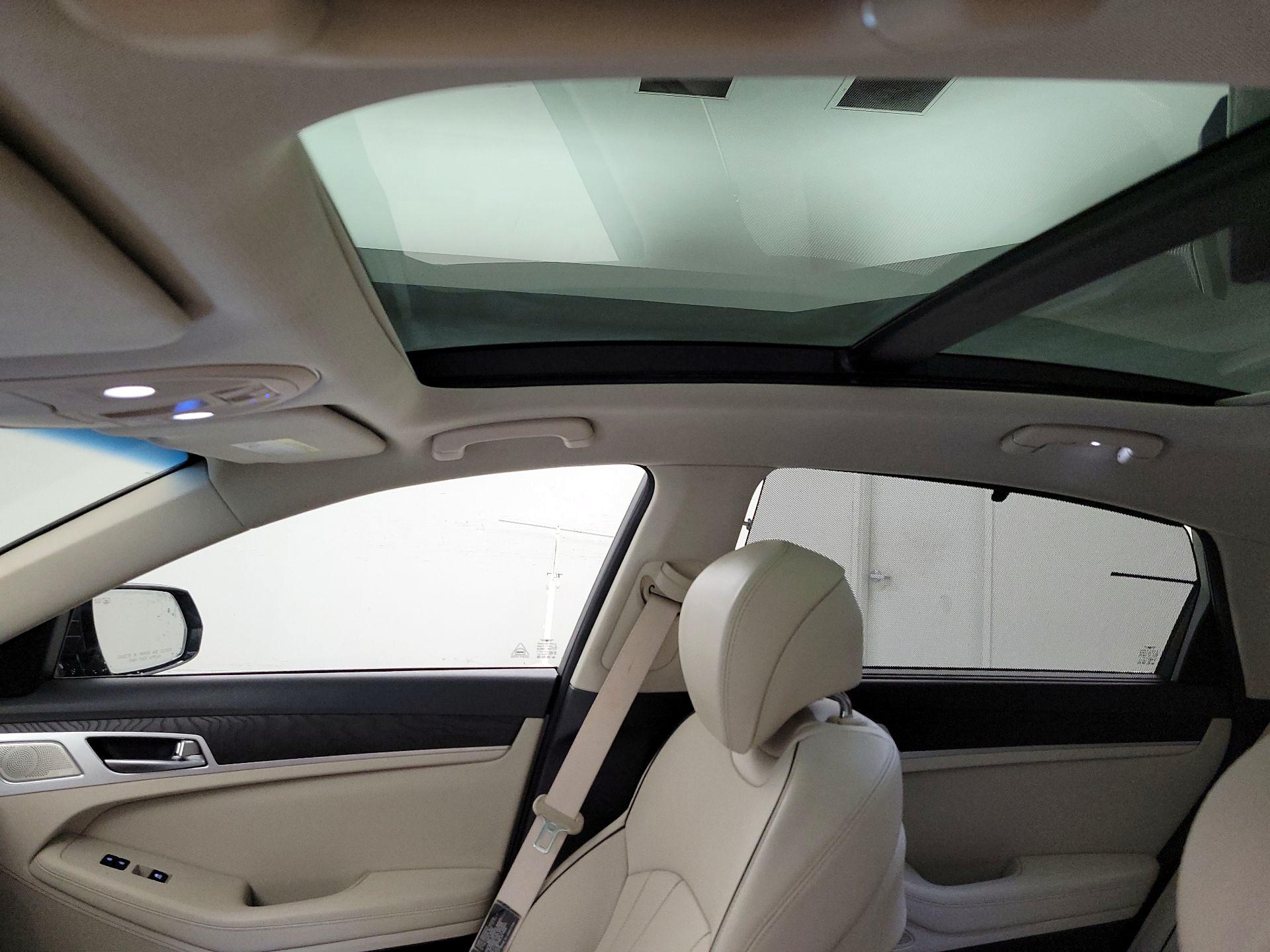 Thumbnail: 2019 Genesis G80 - 20