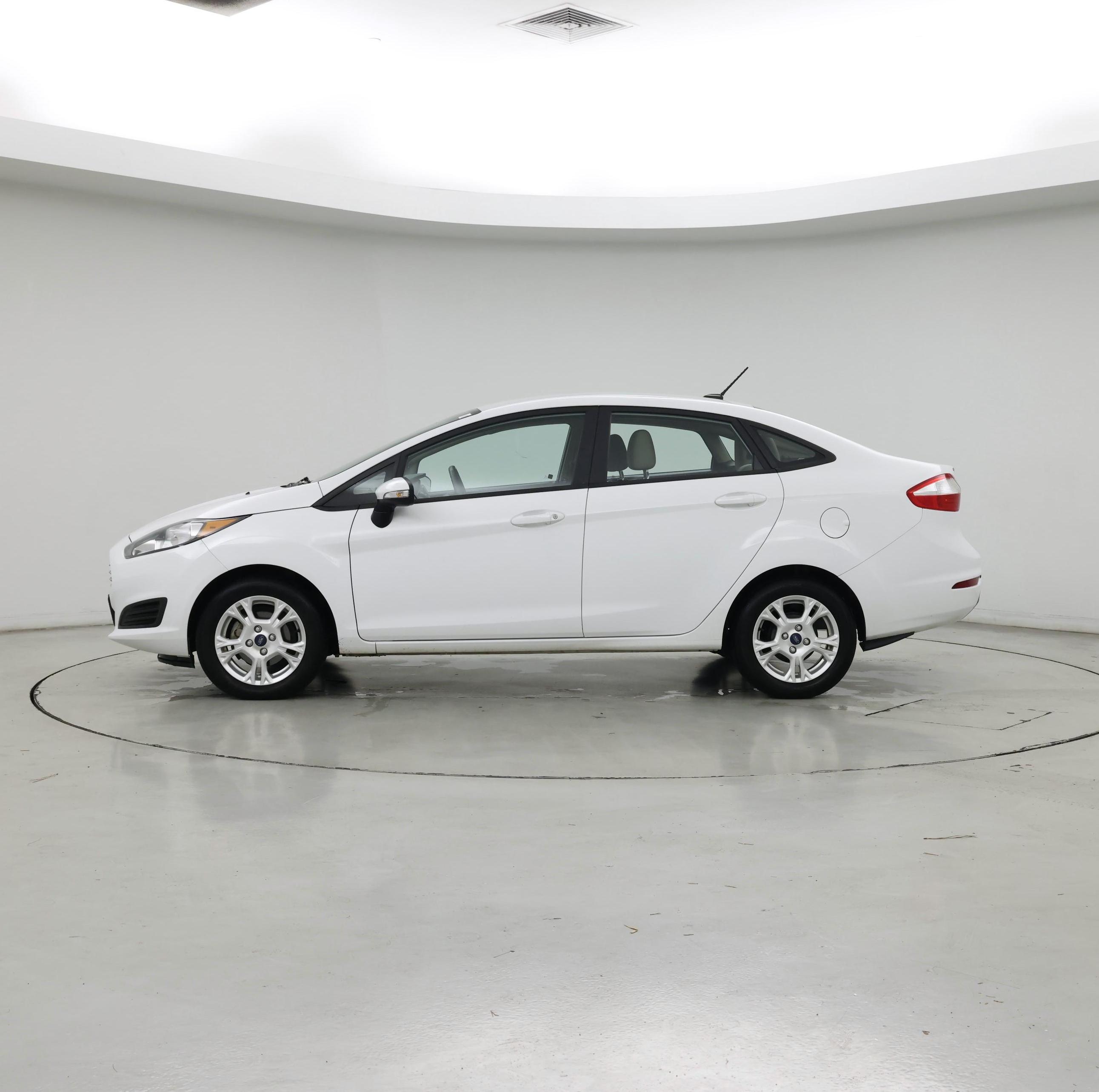 Thumbnail: 2016 Ford Fiesta - 3