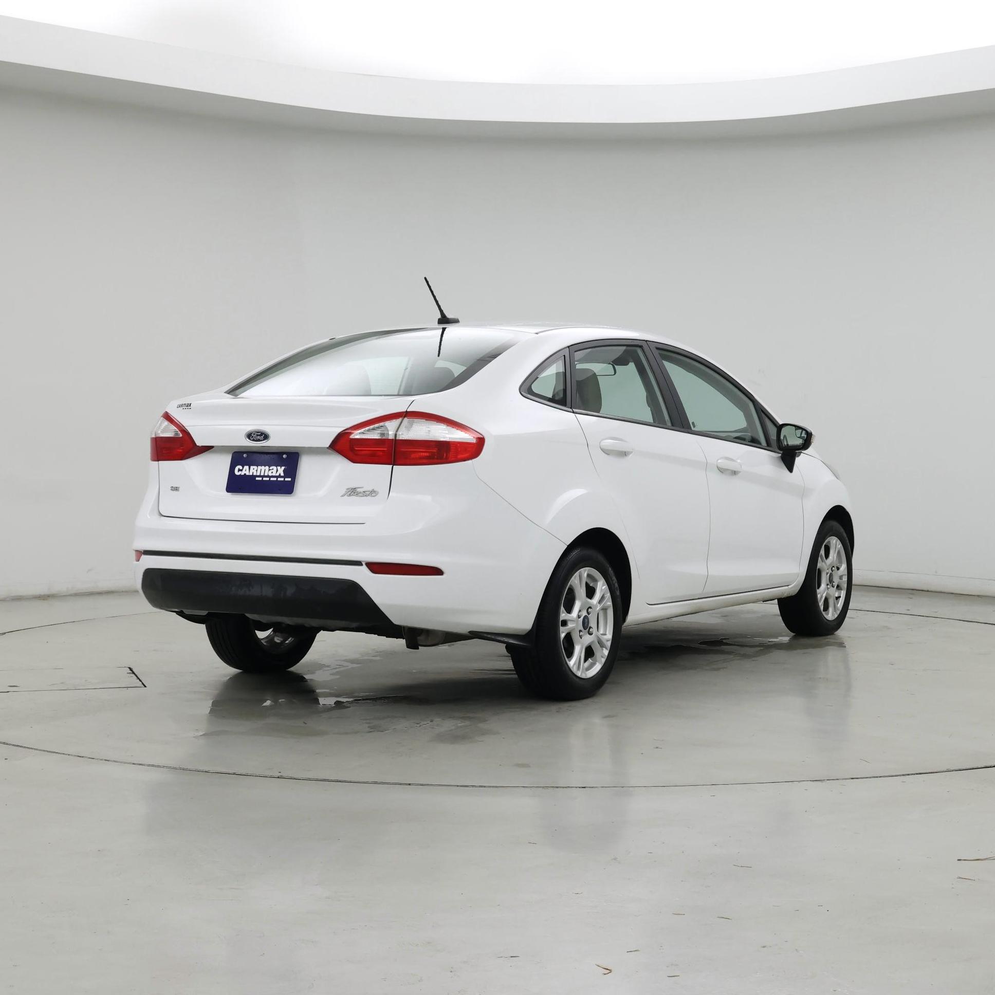 Thumbnail: 2016 Ford Fiesta - 8