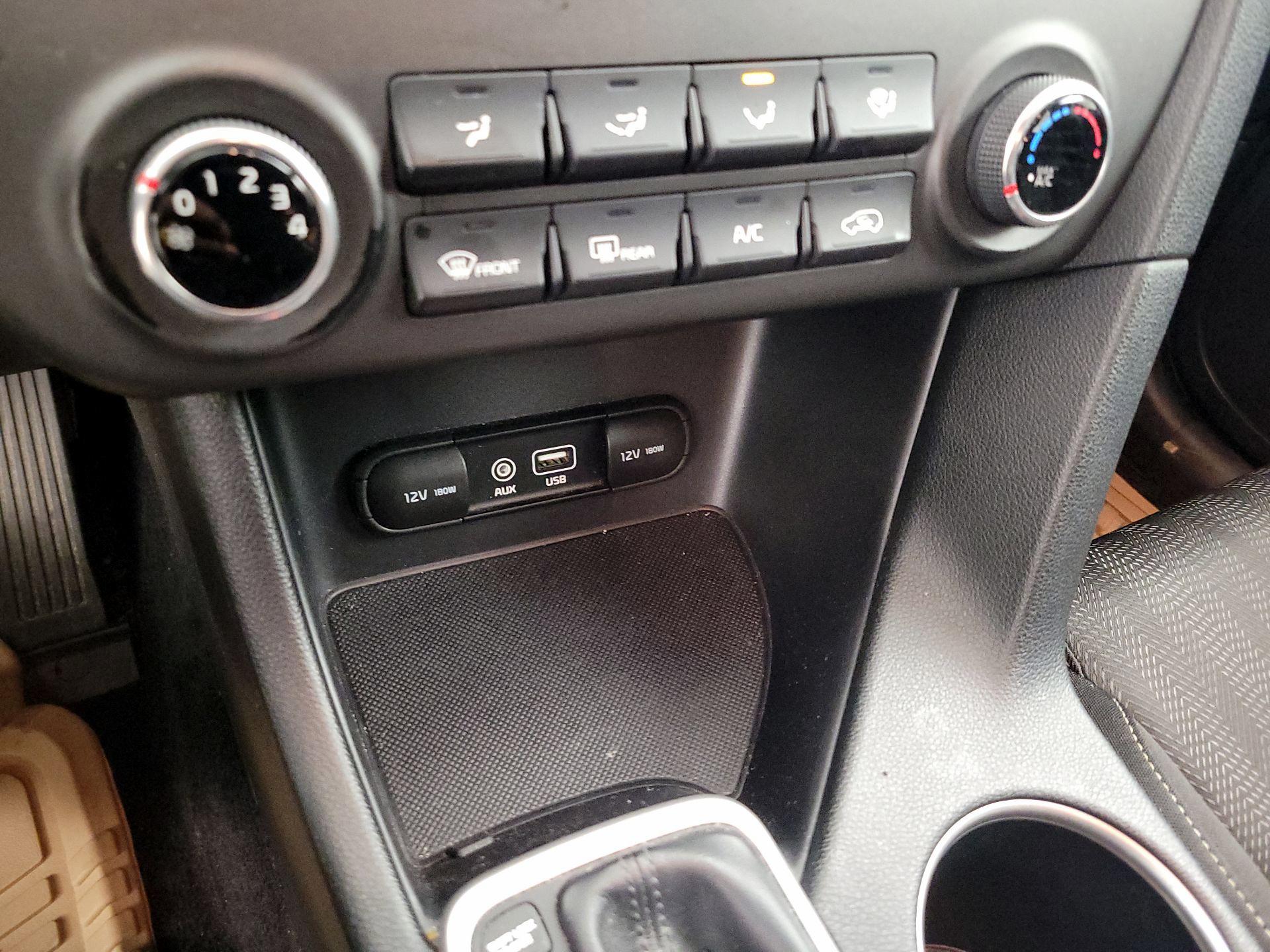 Thumbnail: 2017 Kia Sportage - 16