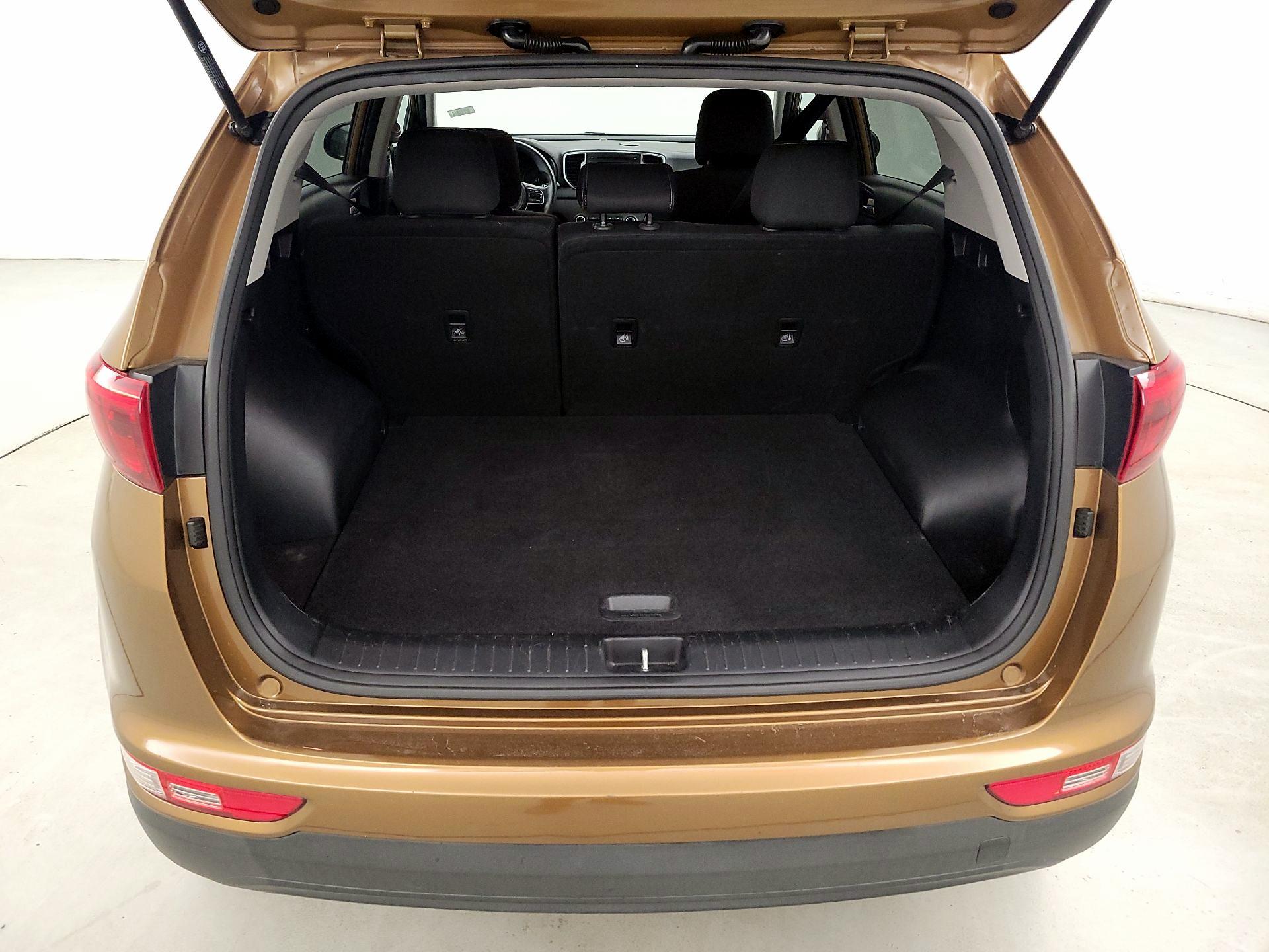 Thumbnail: 2017 Kia Sportage - 20