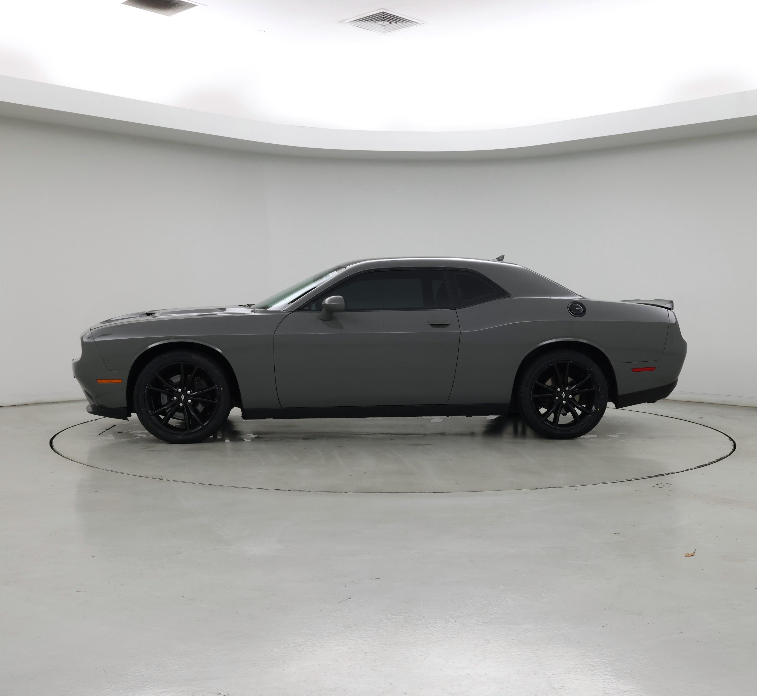 Thumbnail: 2018 Dodge Challenger - 3