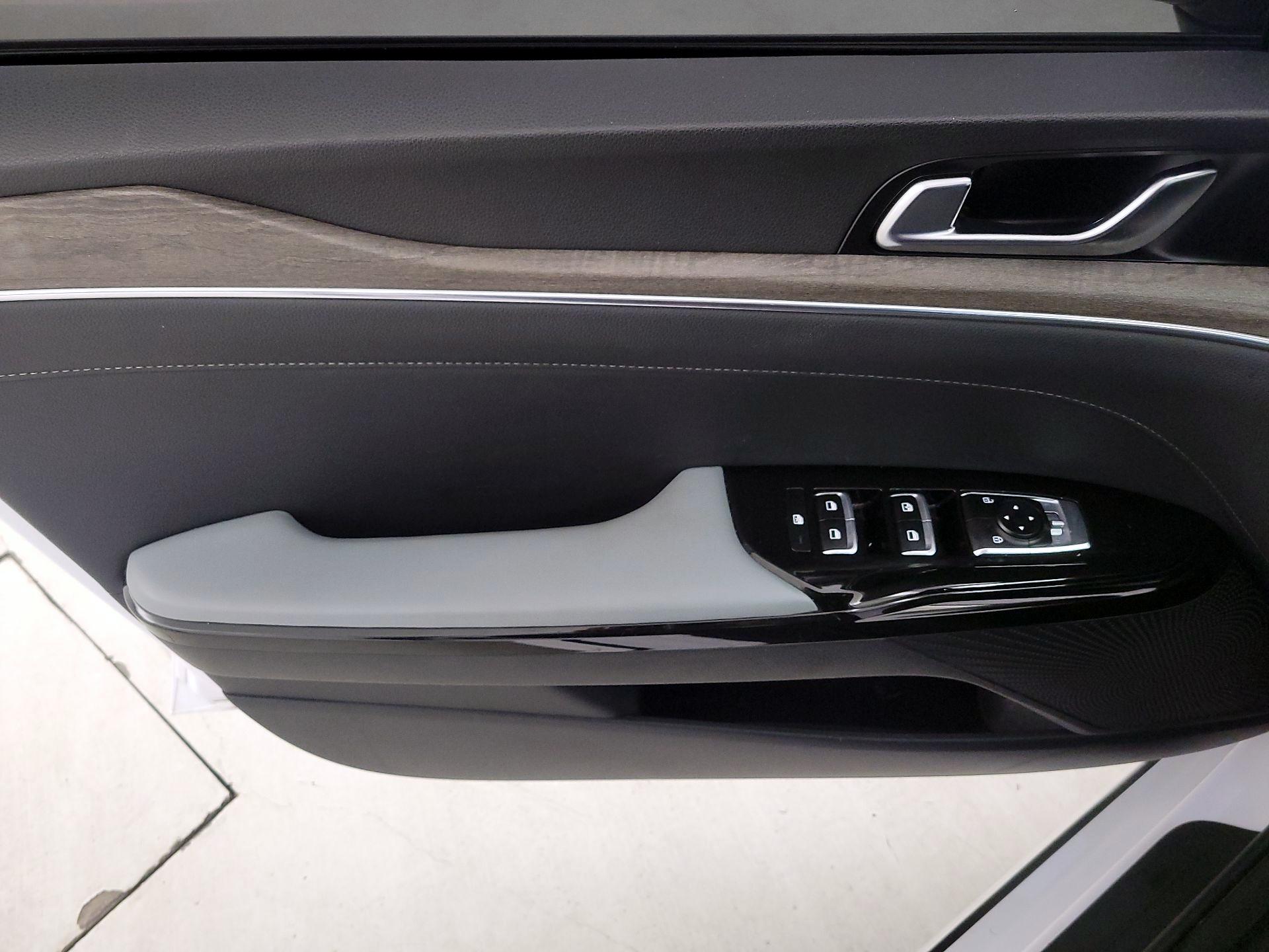 Thumbnail: 2023 Kia K5 - 12