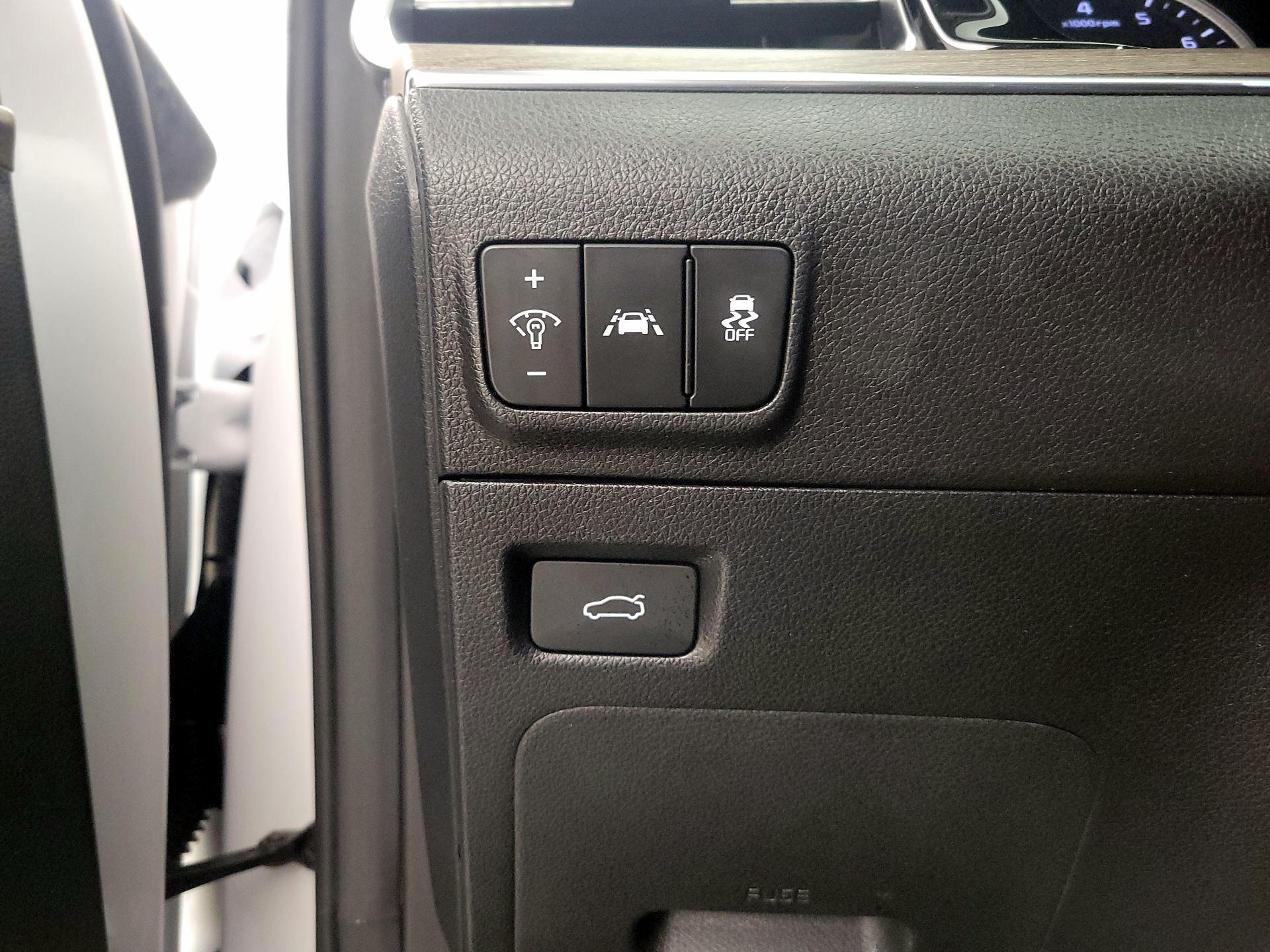 Thumbnail: 2023 Kia K5 - 13