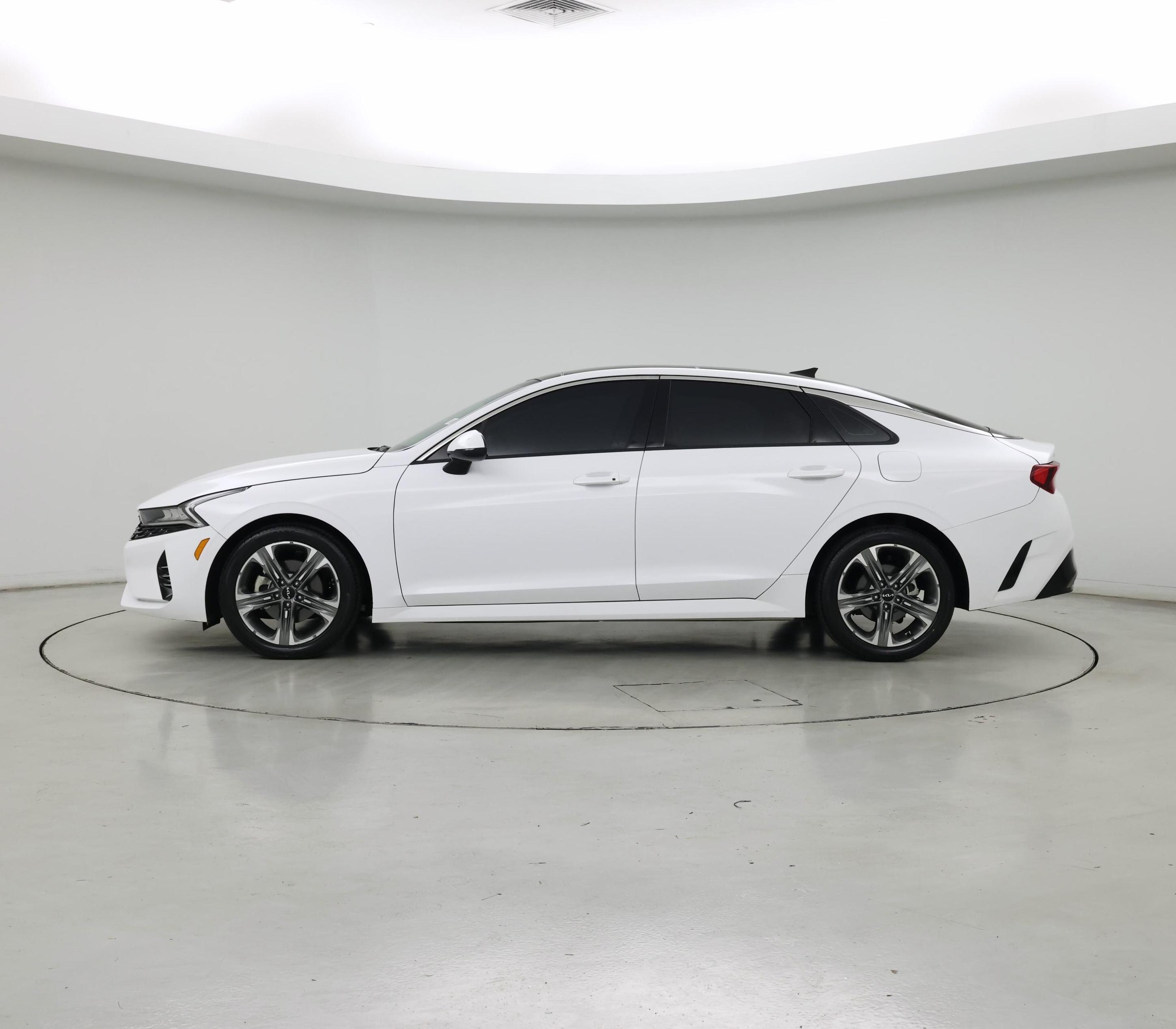 Thumbnail: 2023 Kia K5 - 3