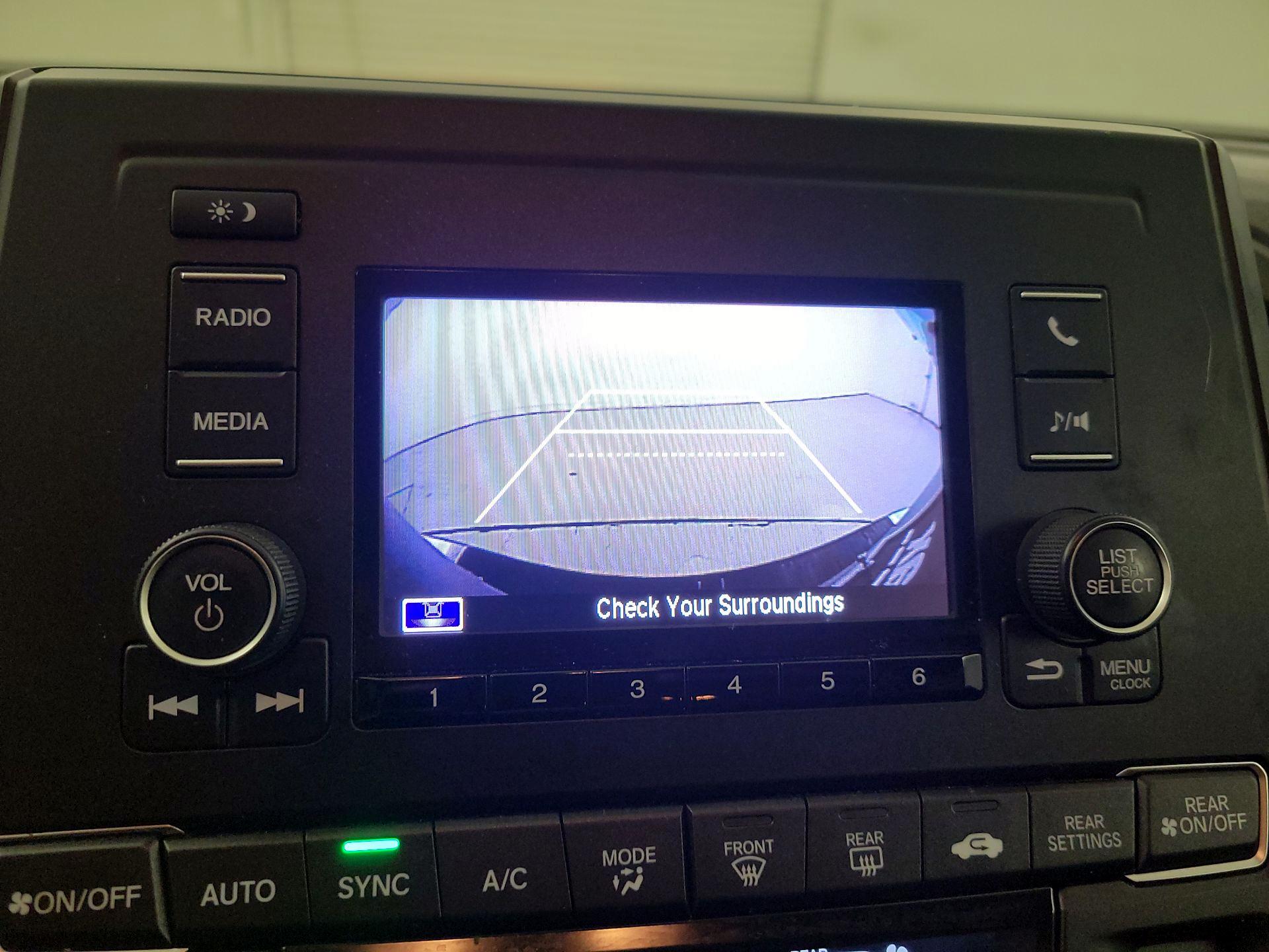 Thumbnail: 2019 Honda Odyssey - 14