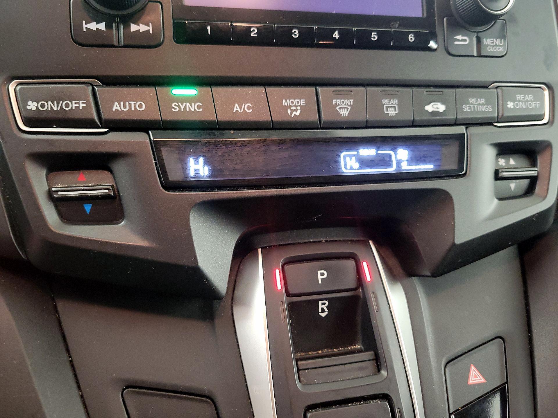 Thumbnail: 2019 Honda Odyssey - 16