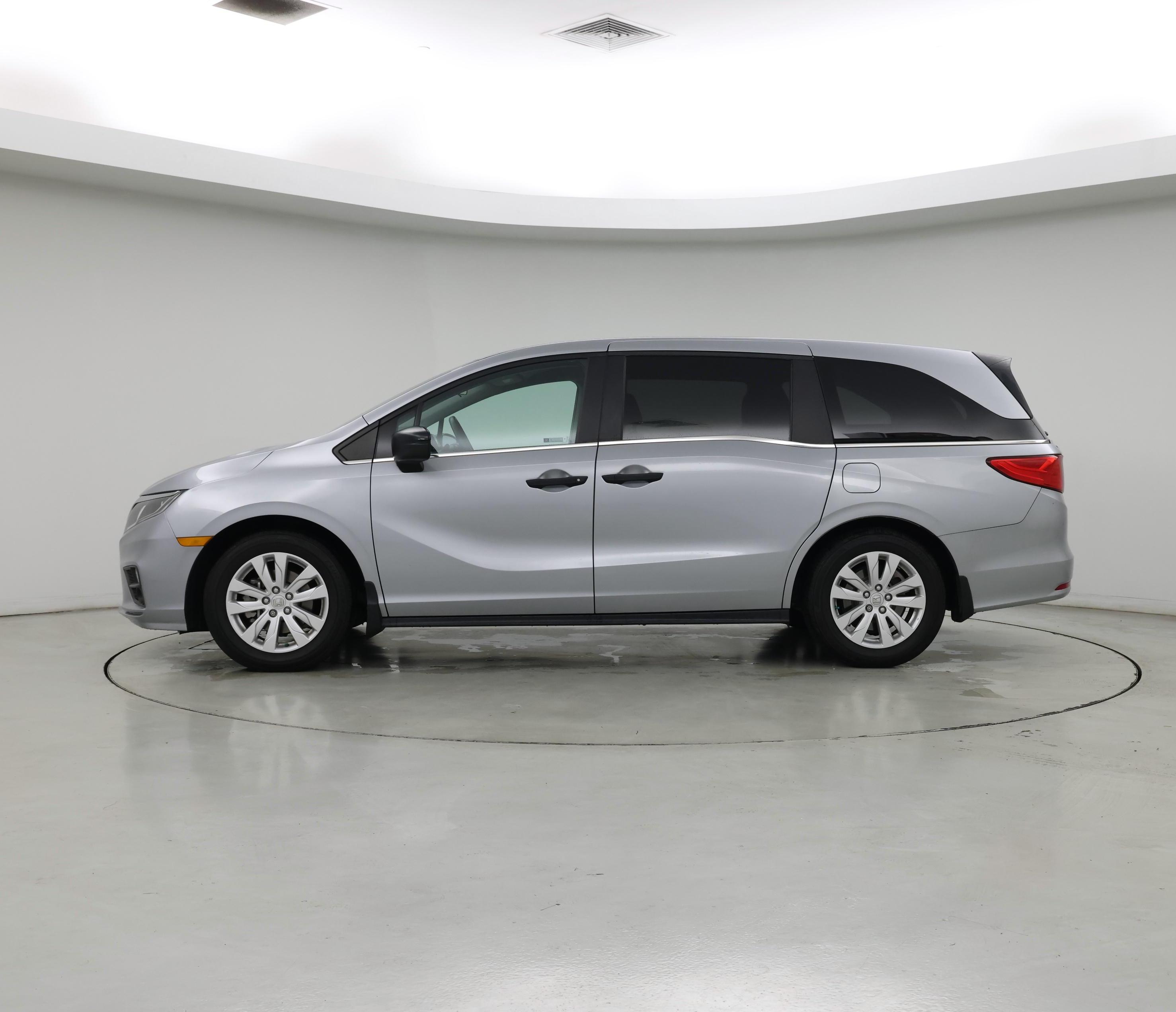 Thumbnail: 2019 Honda Odyssey - 3