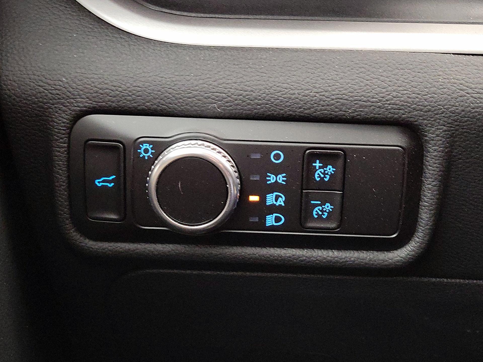 Thumbnail: 2023 Ford Explorer - 13