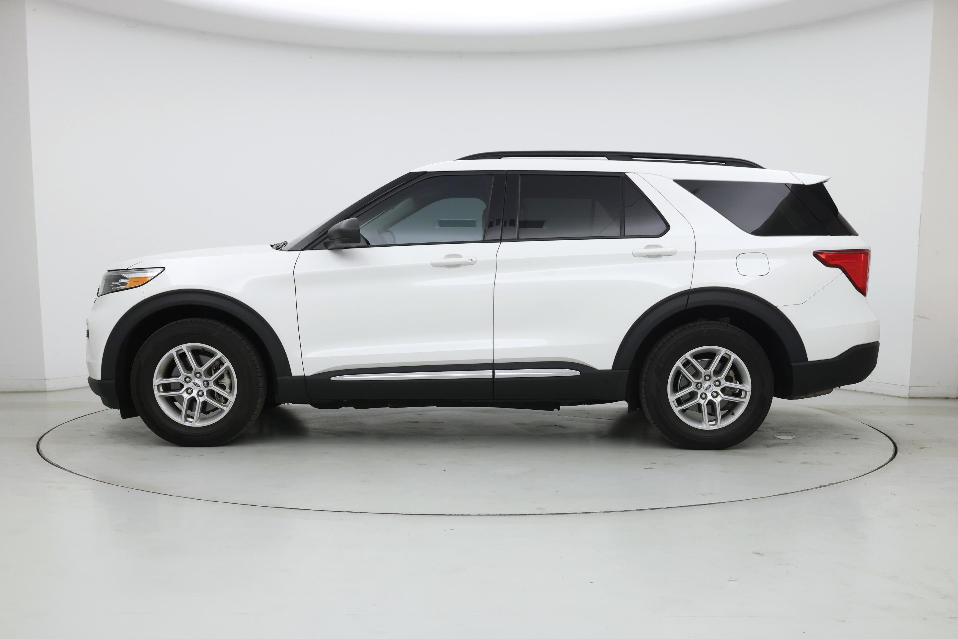 Thumbnail: 2023 Ford Explorer - 3