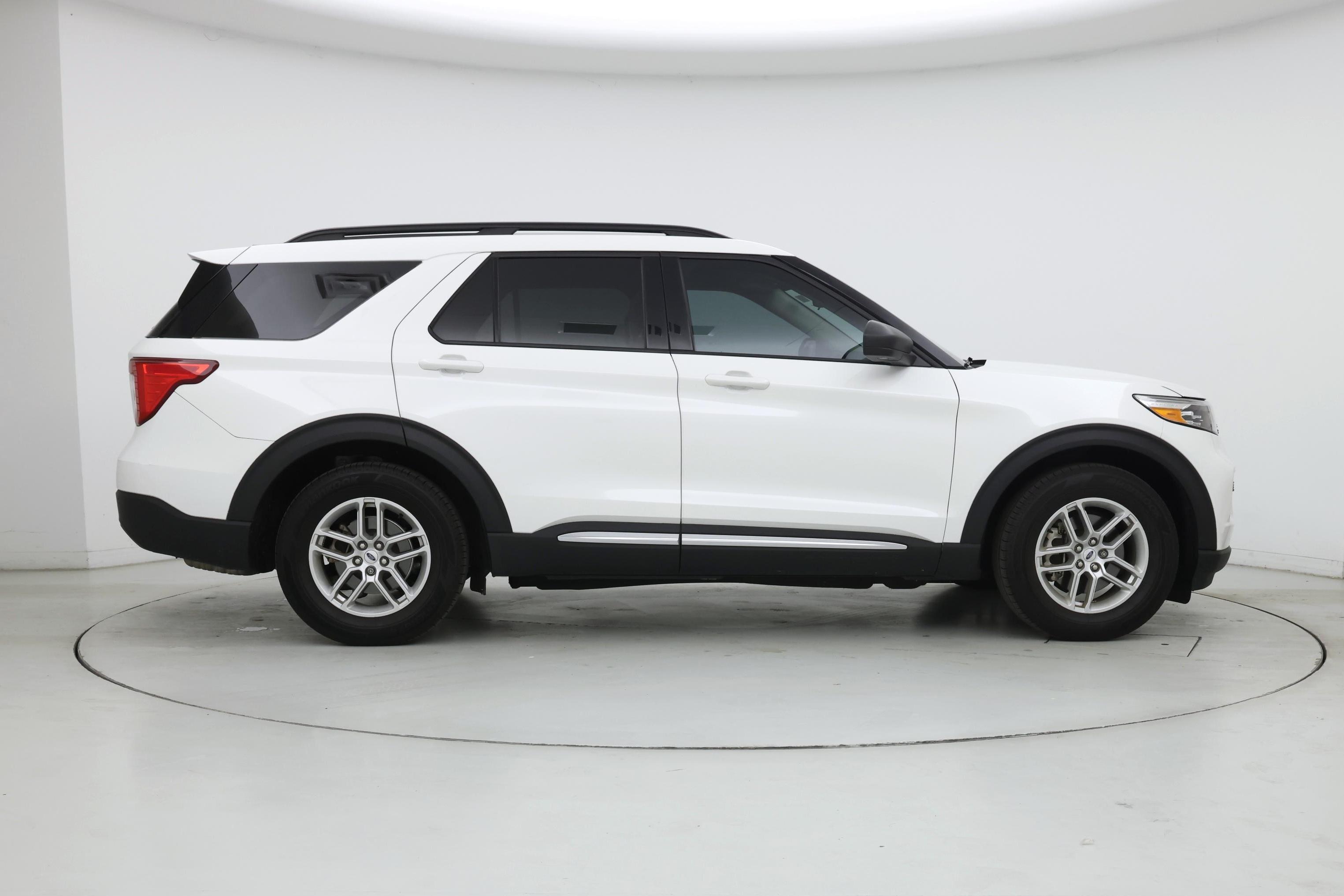 Thumbnail: 2023 Ford Explorer - 7