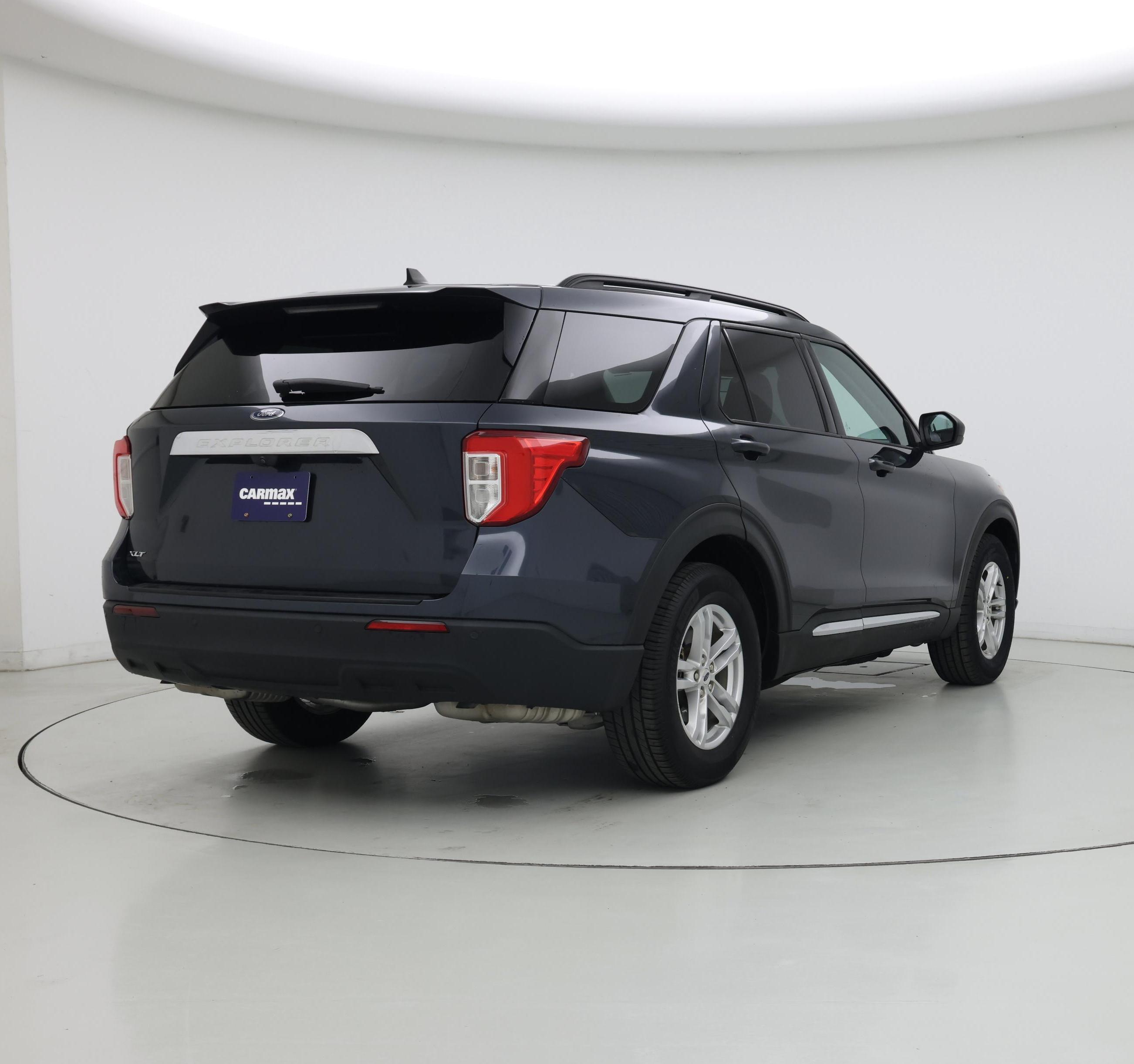 Thumbnail: 2022 Ford Explorer - 8