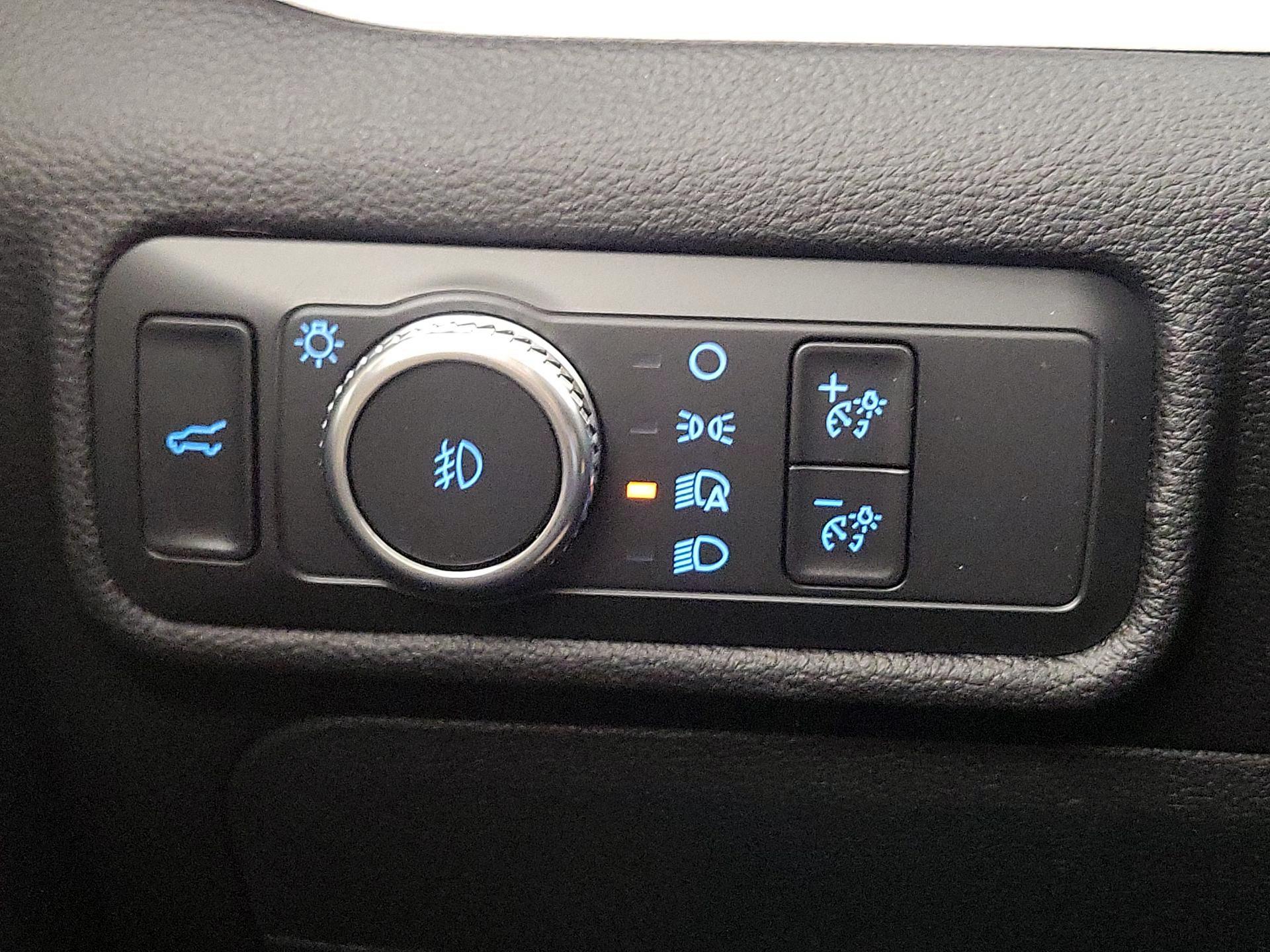 Thumbnail: 2022 Ford Explorer - 13