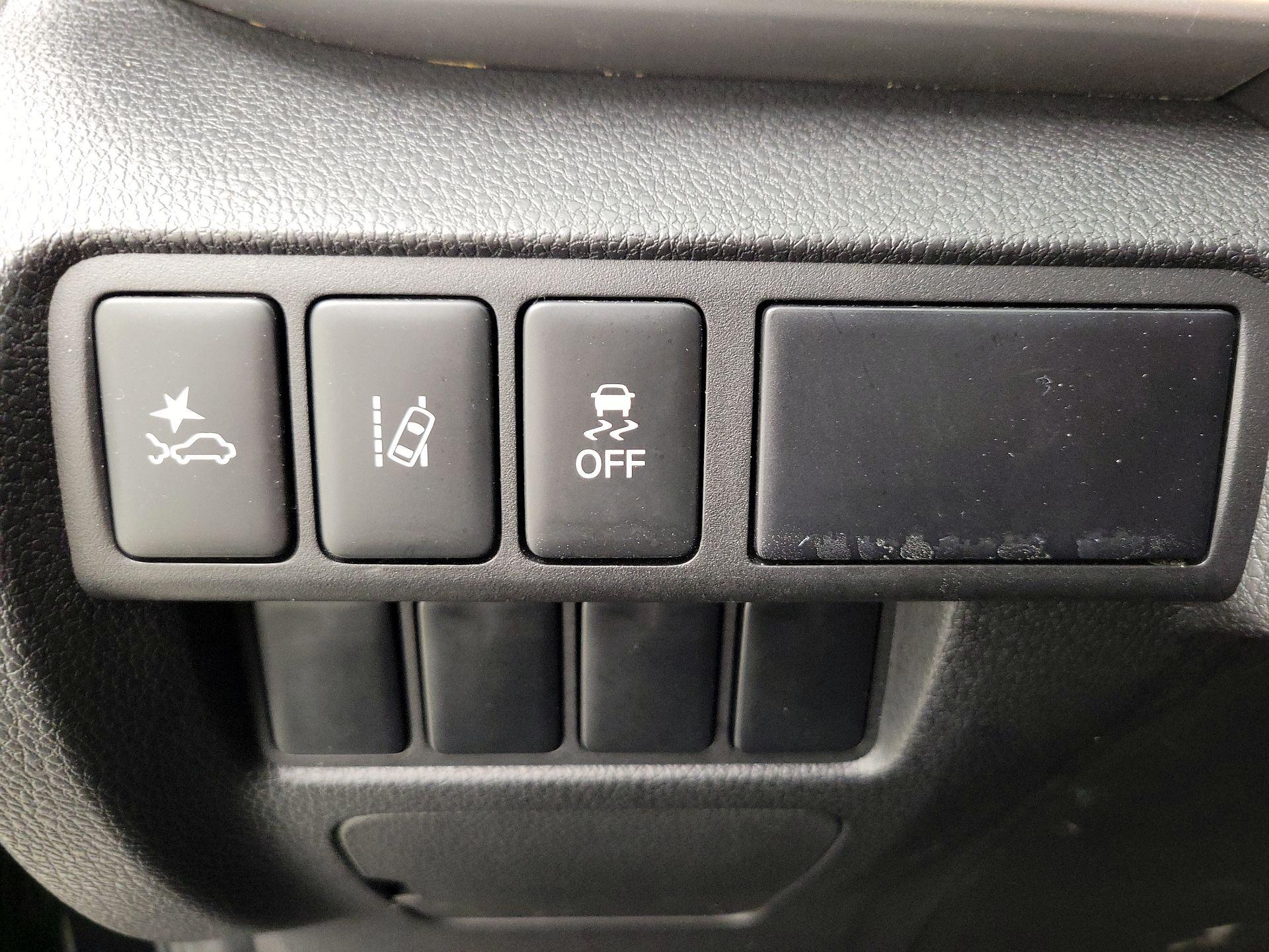 Thumbnail: 2023 Mitsubishi Eclipse Cross - 13