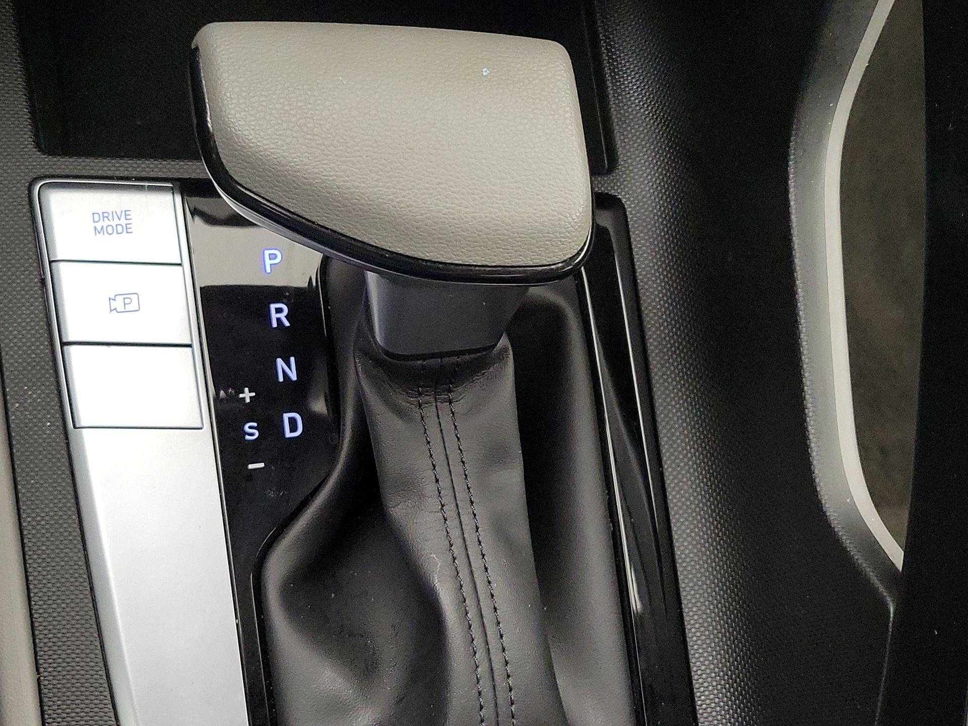 Thumbnail: 2023 Hyundai Elantra - 17