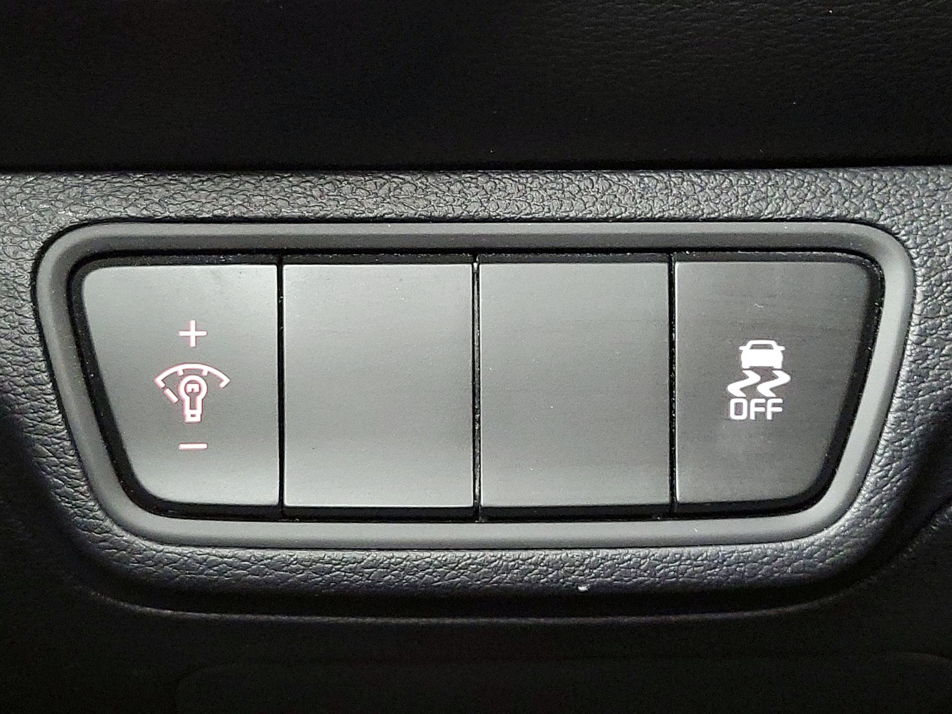 Thumbnail: 2023 Kia Forte - 13