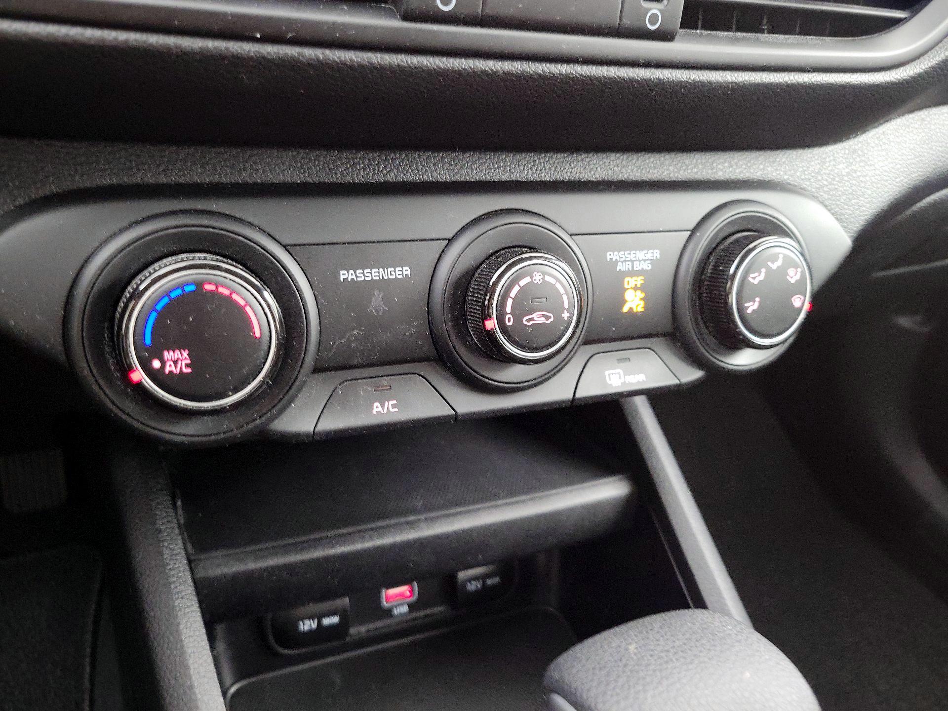 Thumbnail: 2023 Kia Forte - 16