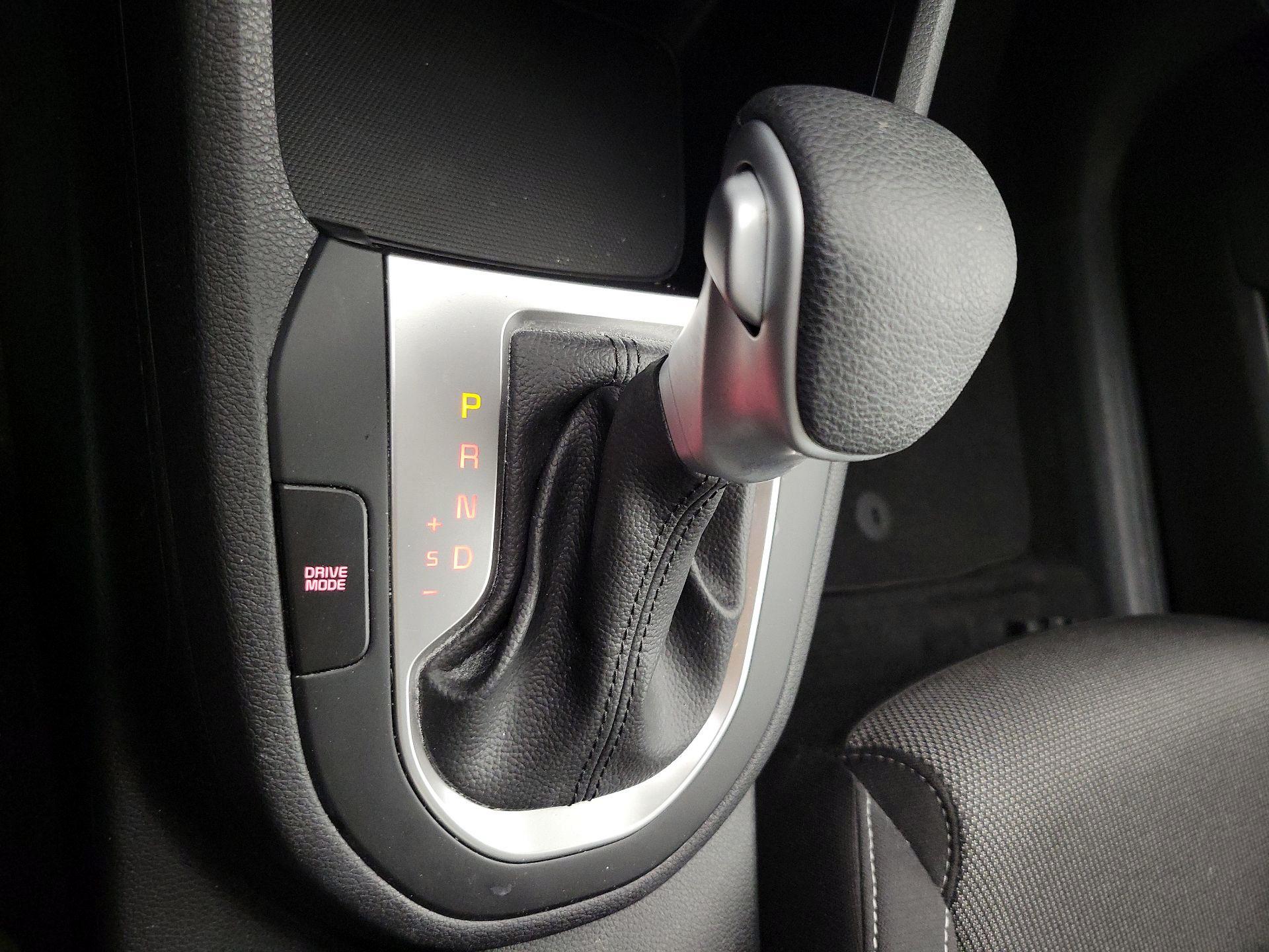 Thumbnail: 2023 Kia Forte - 17