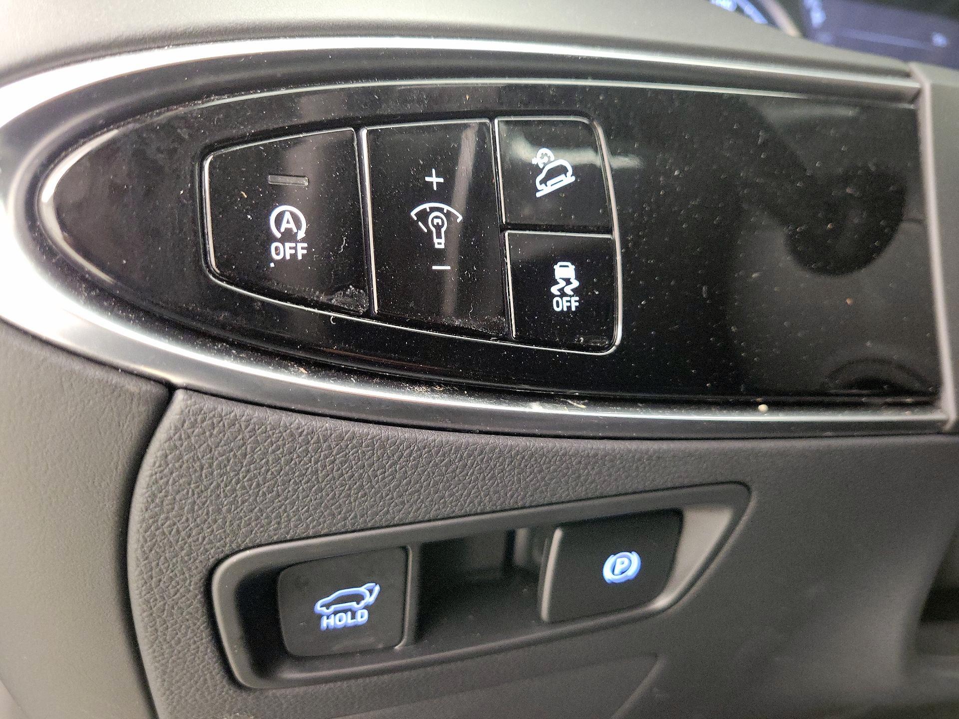 Thumbnail: 2023 Genesis GV70 - 13