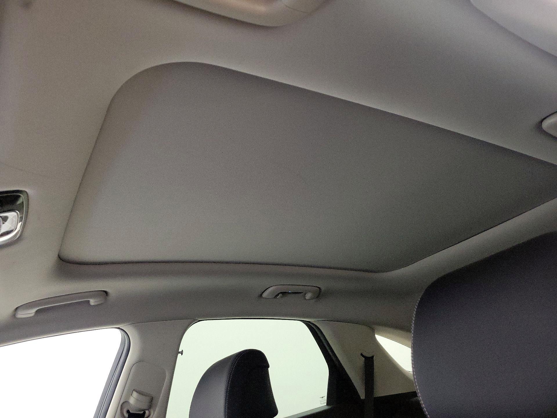 Thumbnail: 2023 Genesis GV70 - 20