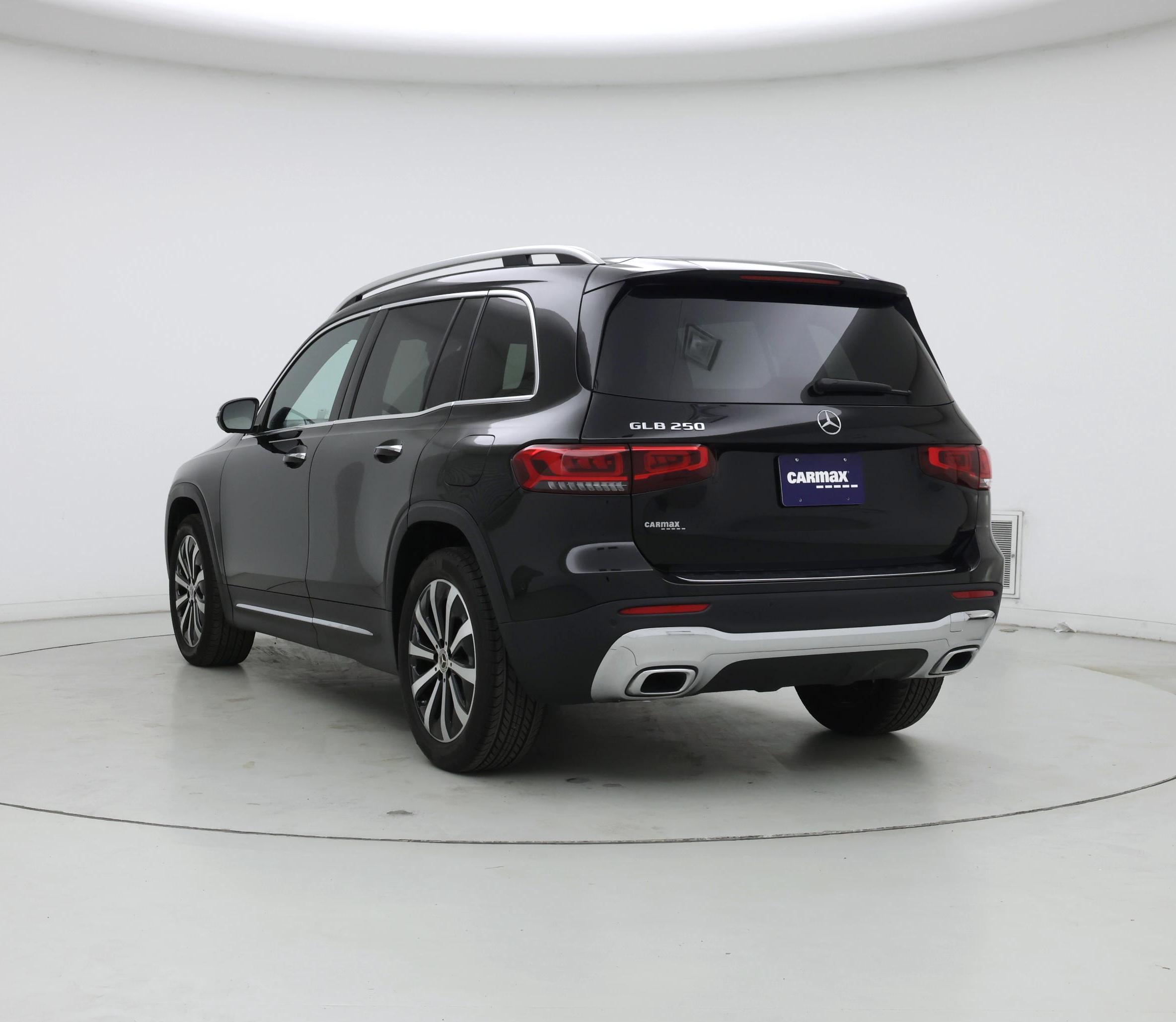 Thumbnail: 2023 Mercedes-Benz GLB - 2