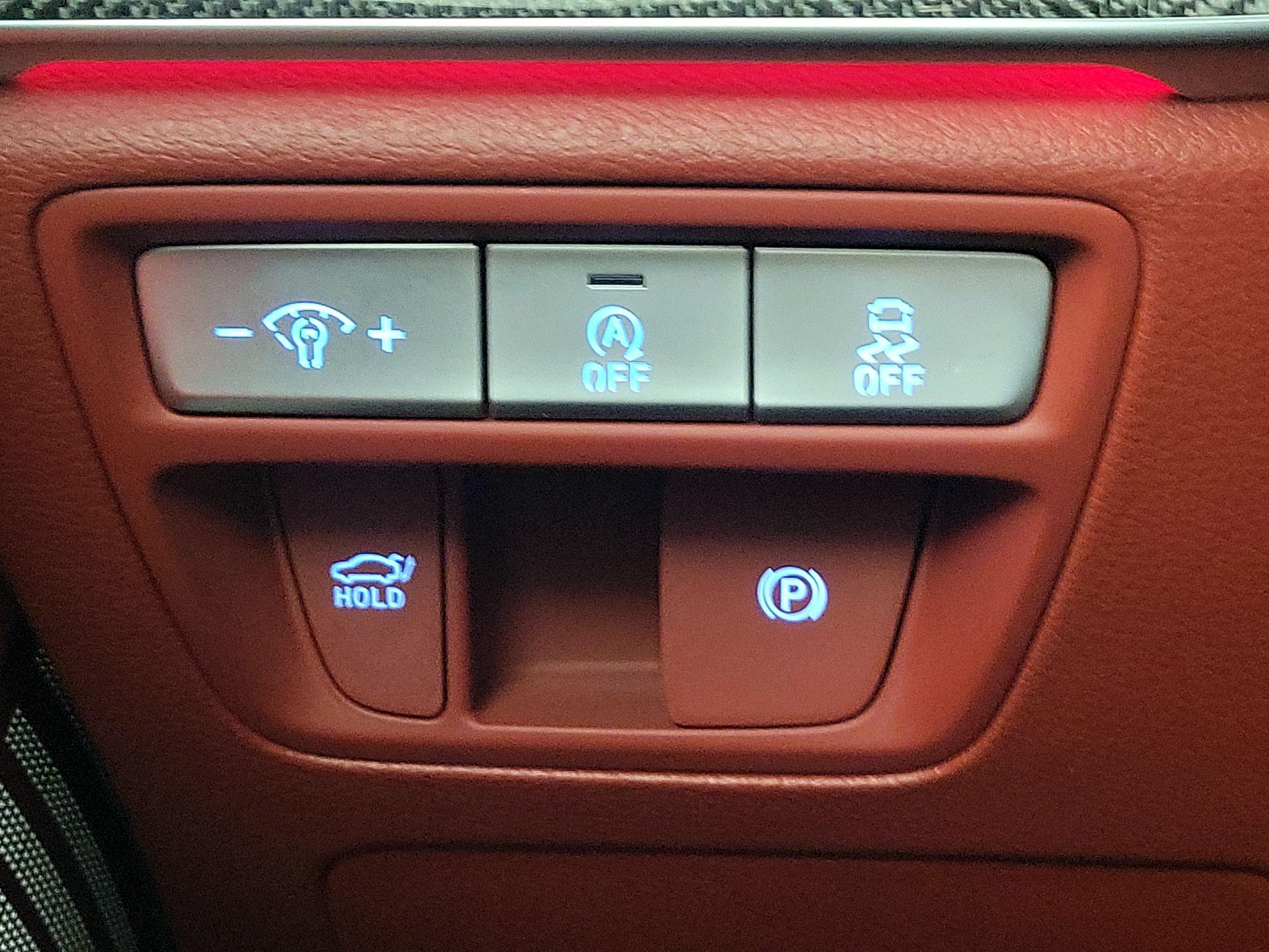 Thumbnail: 2024 Genesis G80 - 13