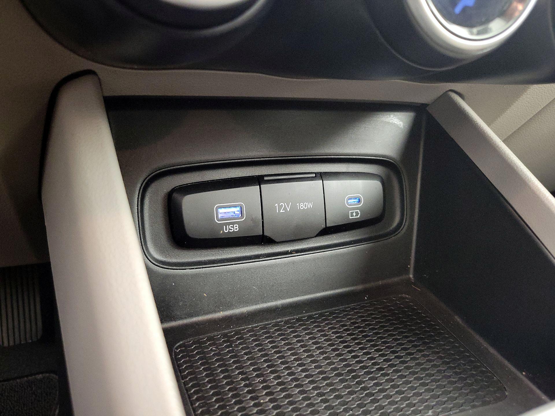 Thumbnail: 2025 Hyundai Venue - 18