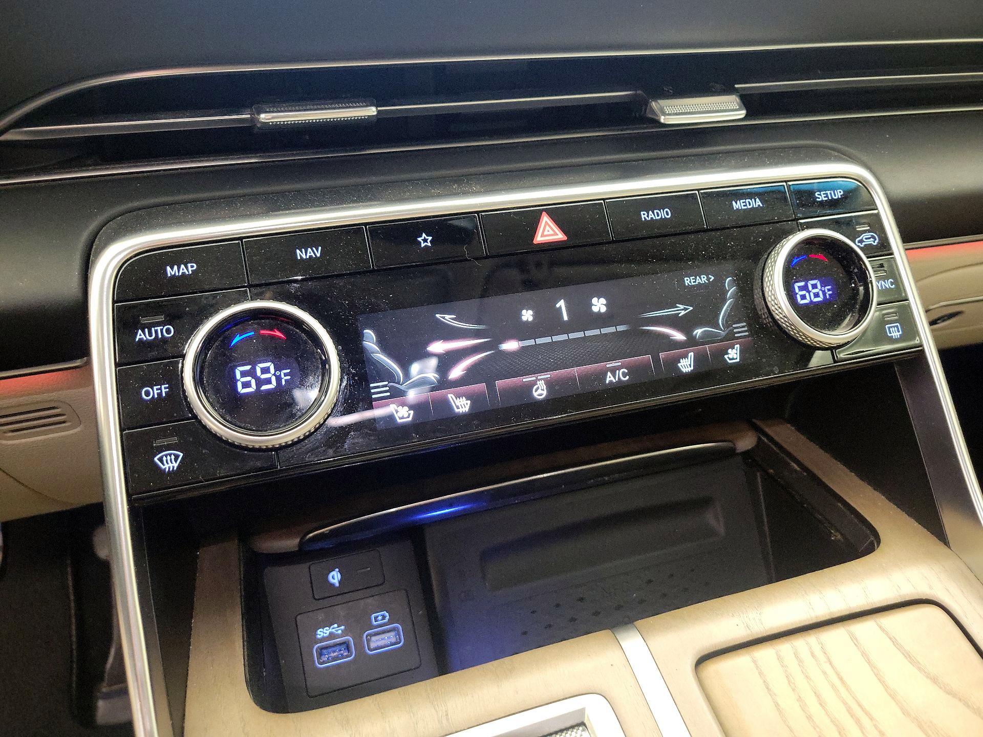 Thumbnail: 2023 Genesis GV80 - 17