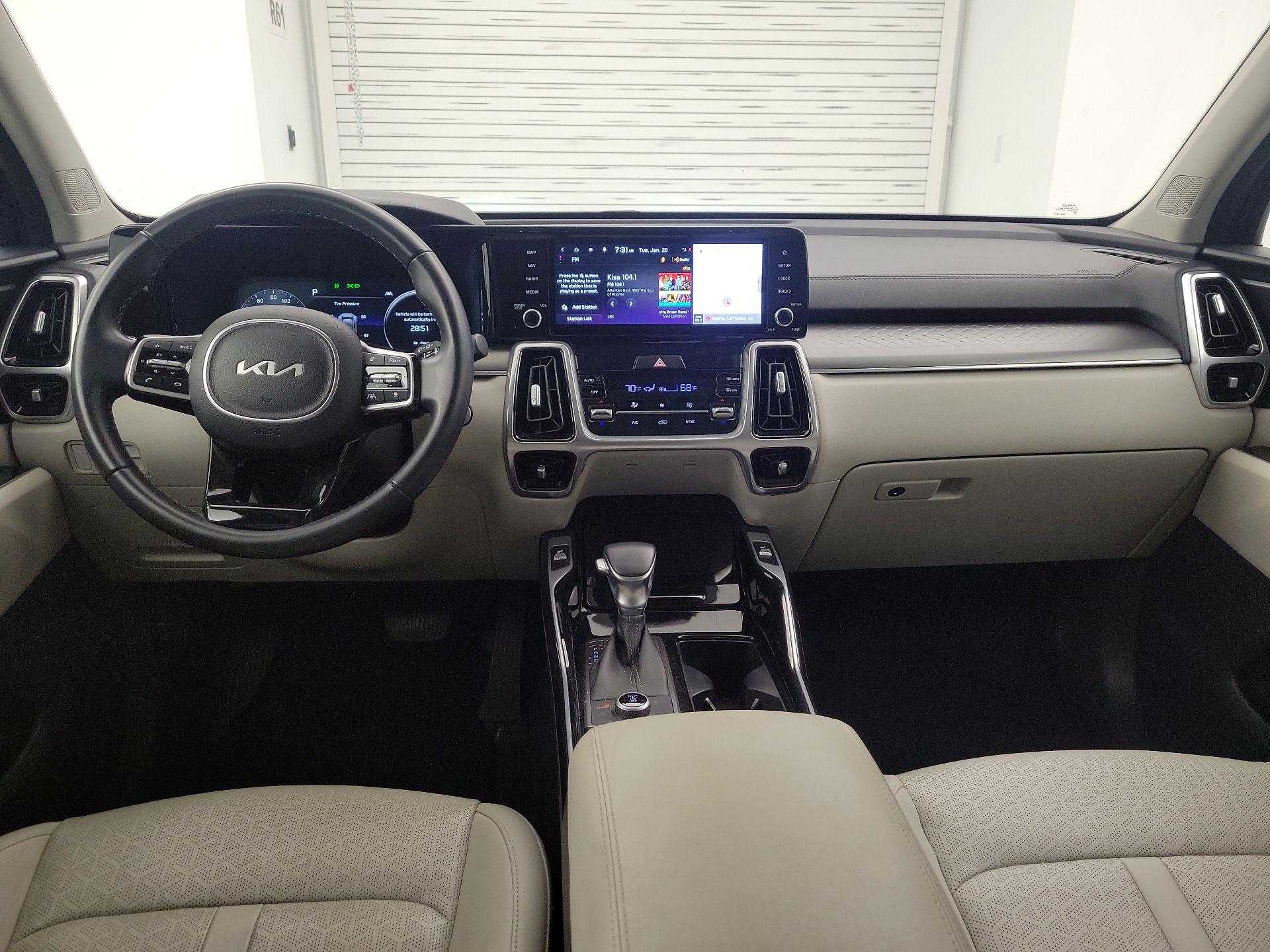 Thumbnail: 2023 Kia Sorento - 9