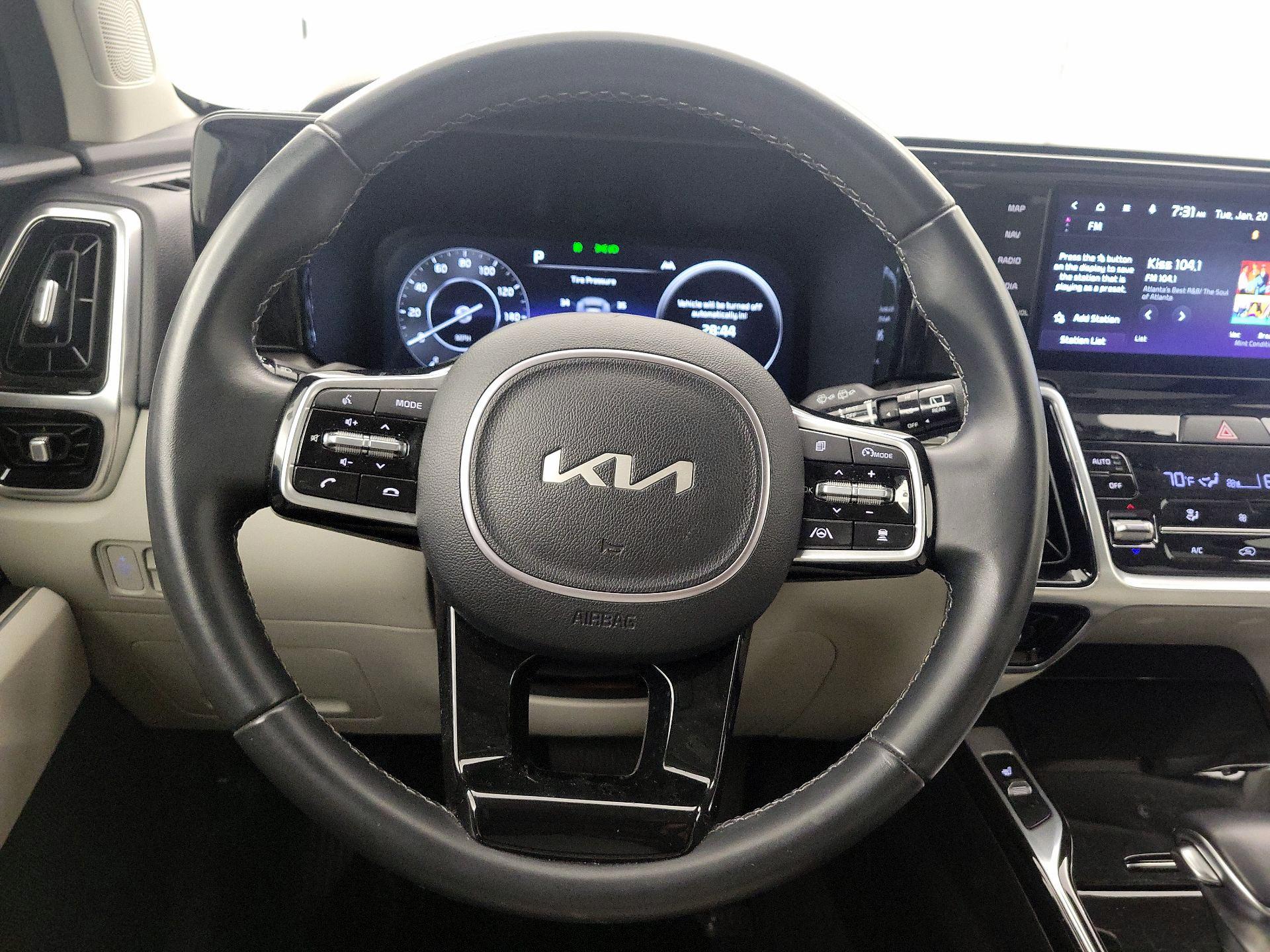 Thumbnail: 2023 Kia Sorento - 10