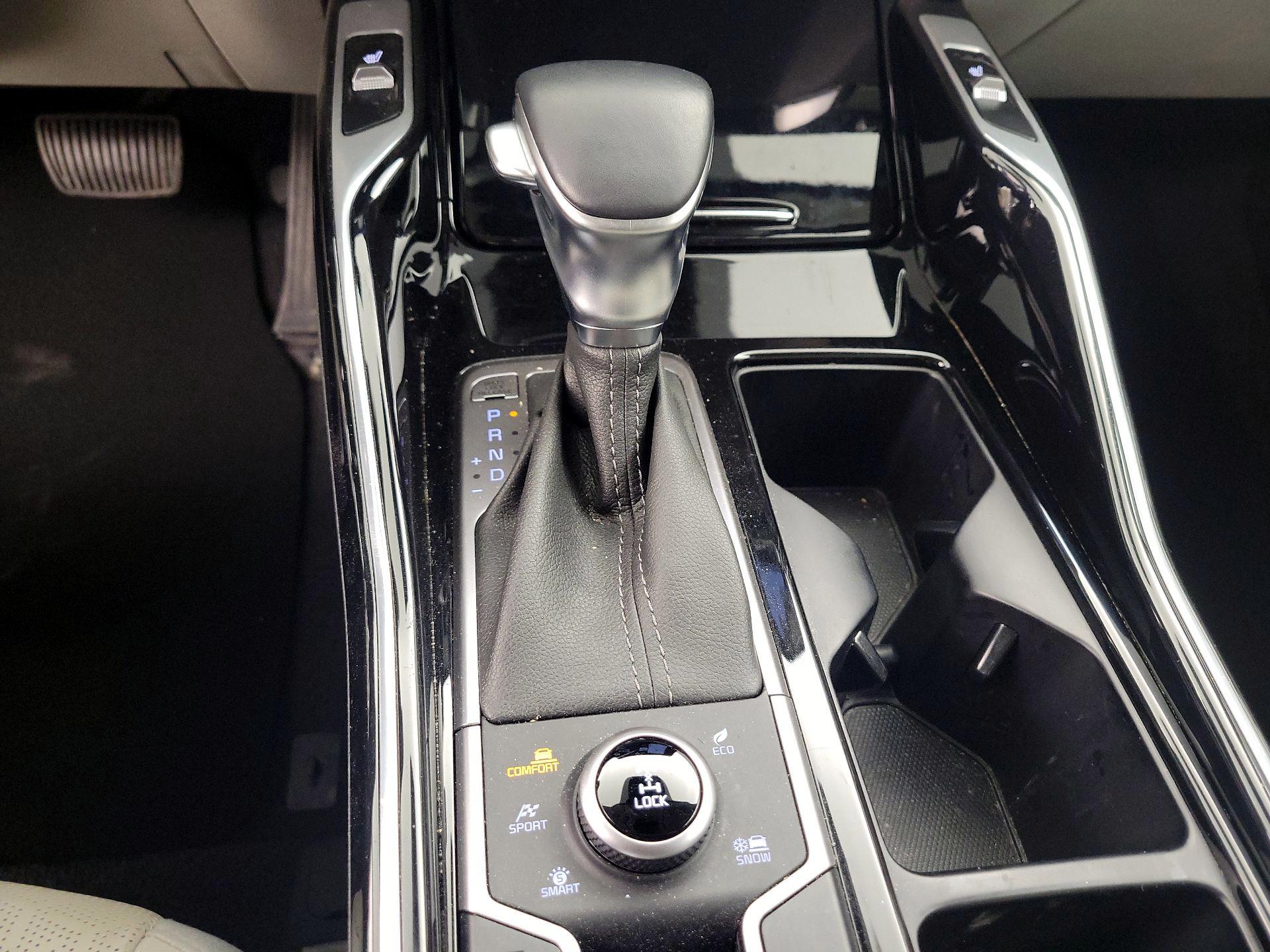 Thumbnail: 2023 Kia Sorento - 18