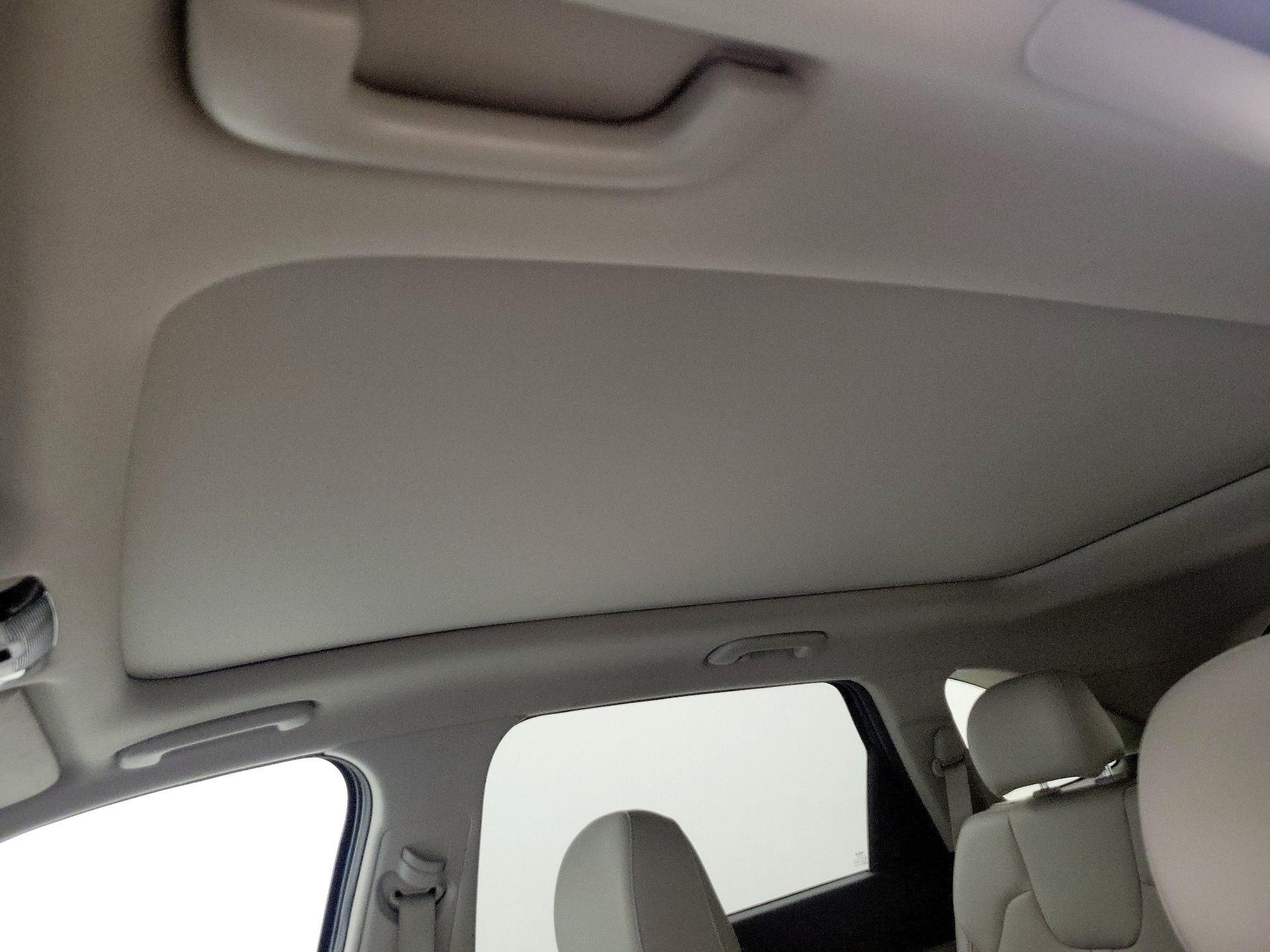 Thumbnail: 2023 Kia Sorento - 20