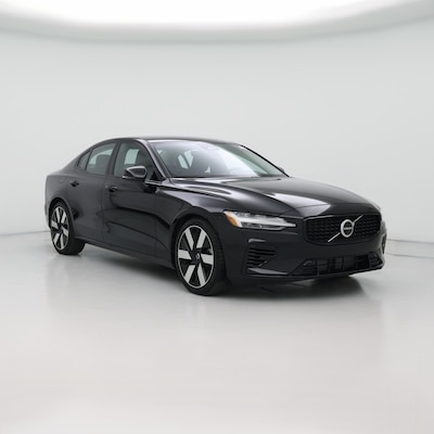 2024 Volvo S60 Recharge PHEV T8 Plus Dark Theme