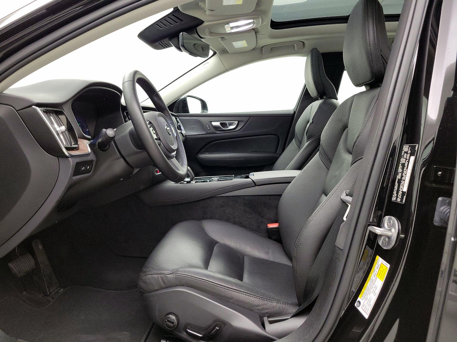 Thumbnail: 2024 Volvo S60 - 11