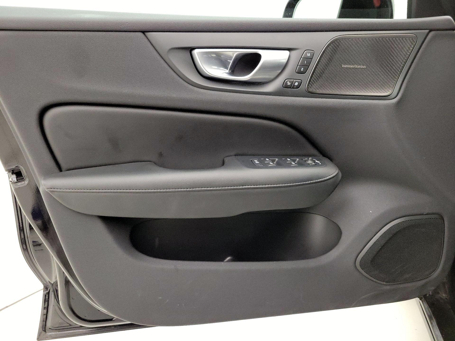 Thumbnail: 2024 Volvo S60 - 12