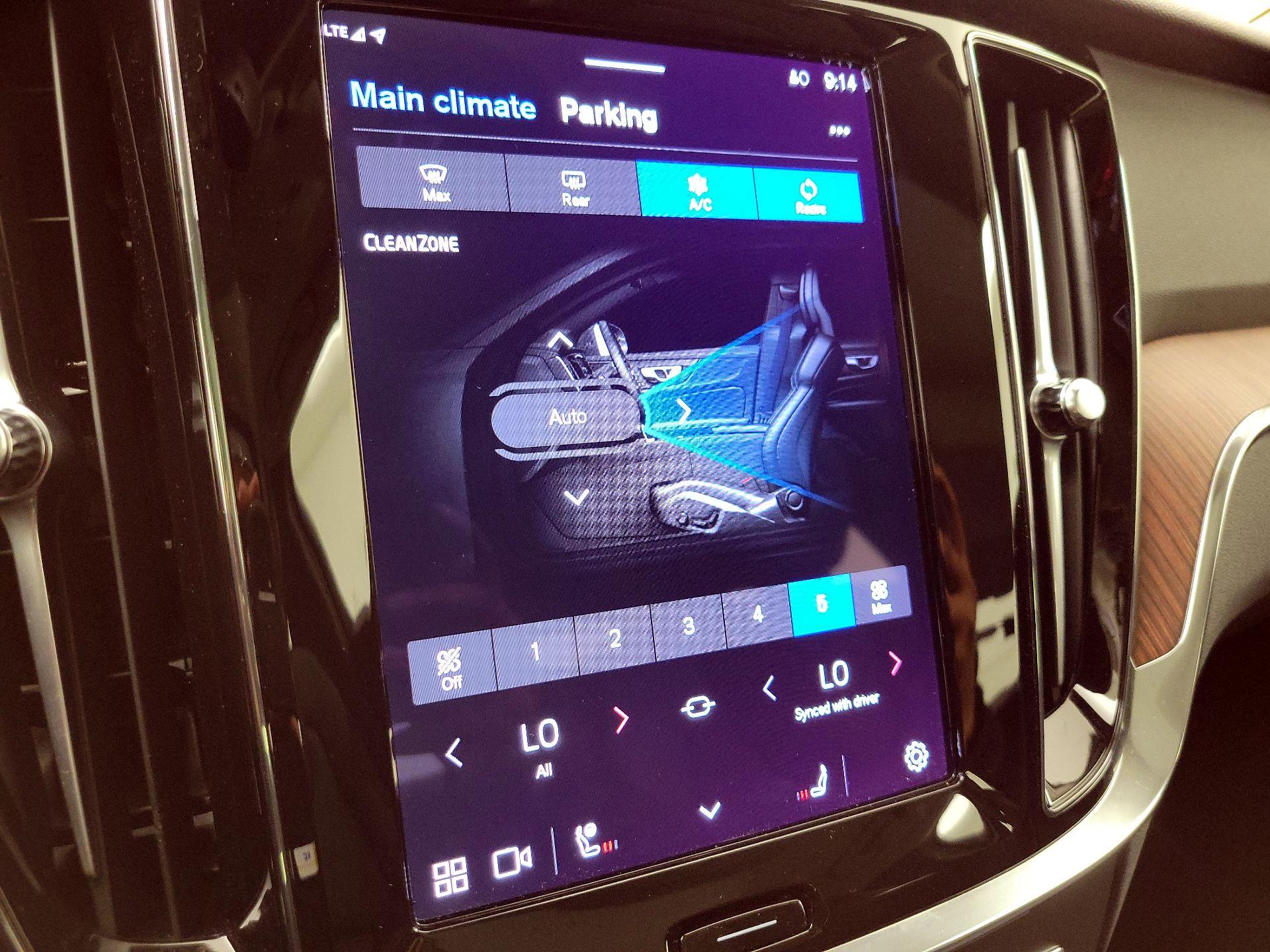 Thumbnail: 2024 Volvo S60 - 16