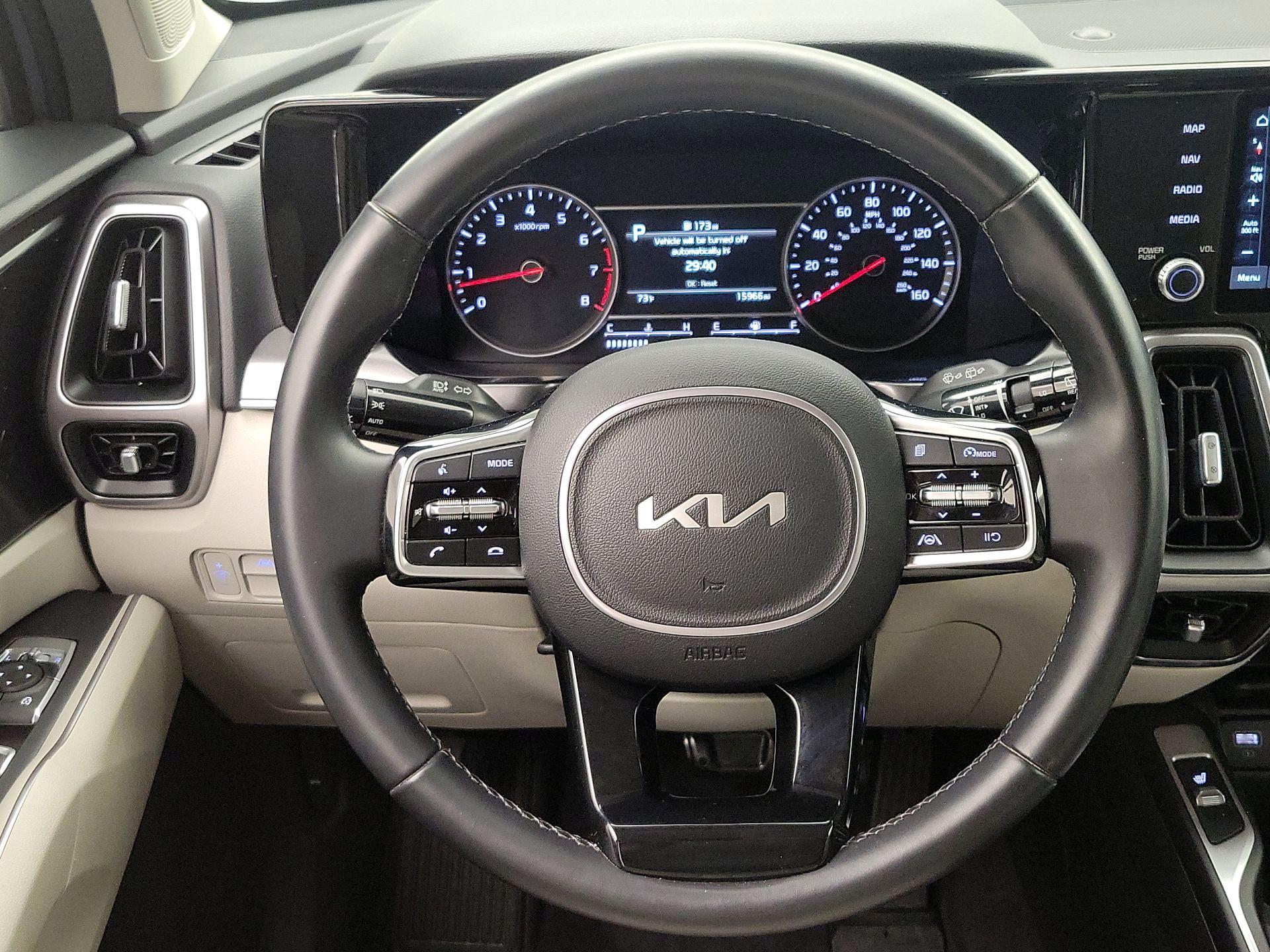 Thumbnail: 2023 Kia Sorento - 10