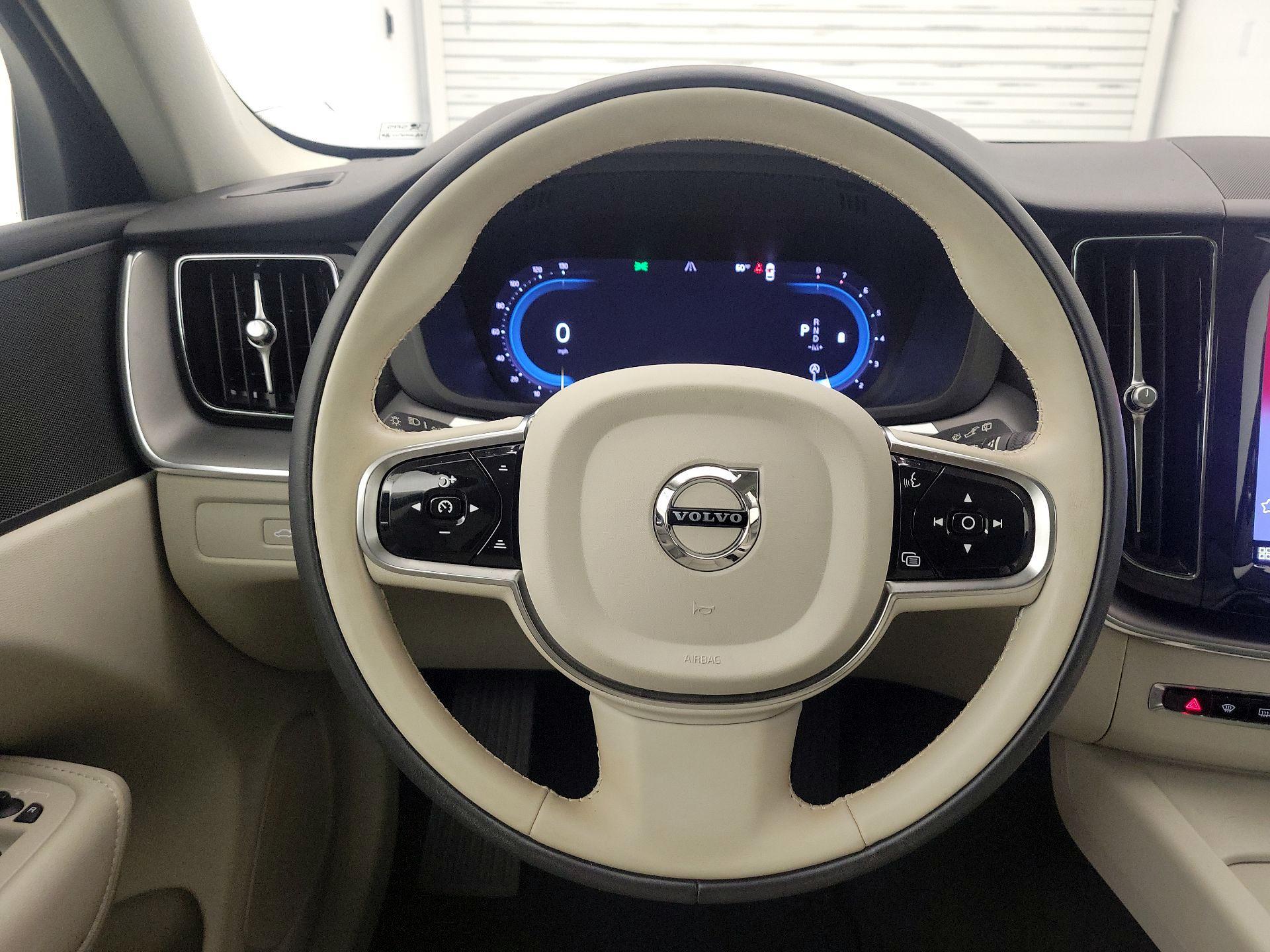 Thumbnail: 2024 Volvo XC60 - 10