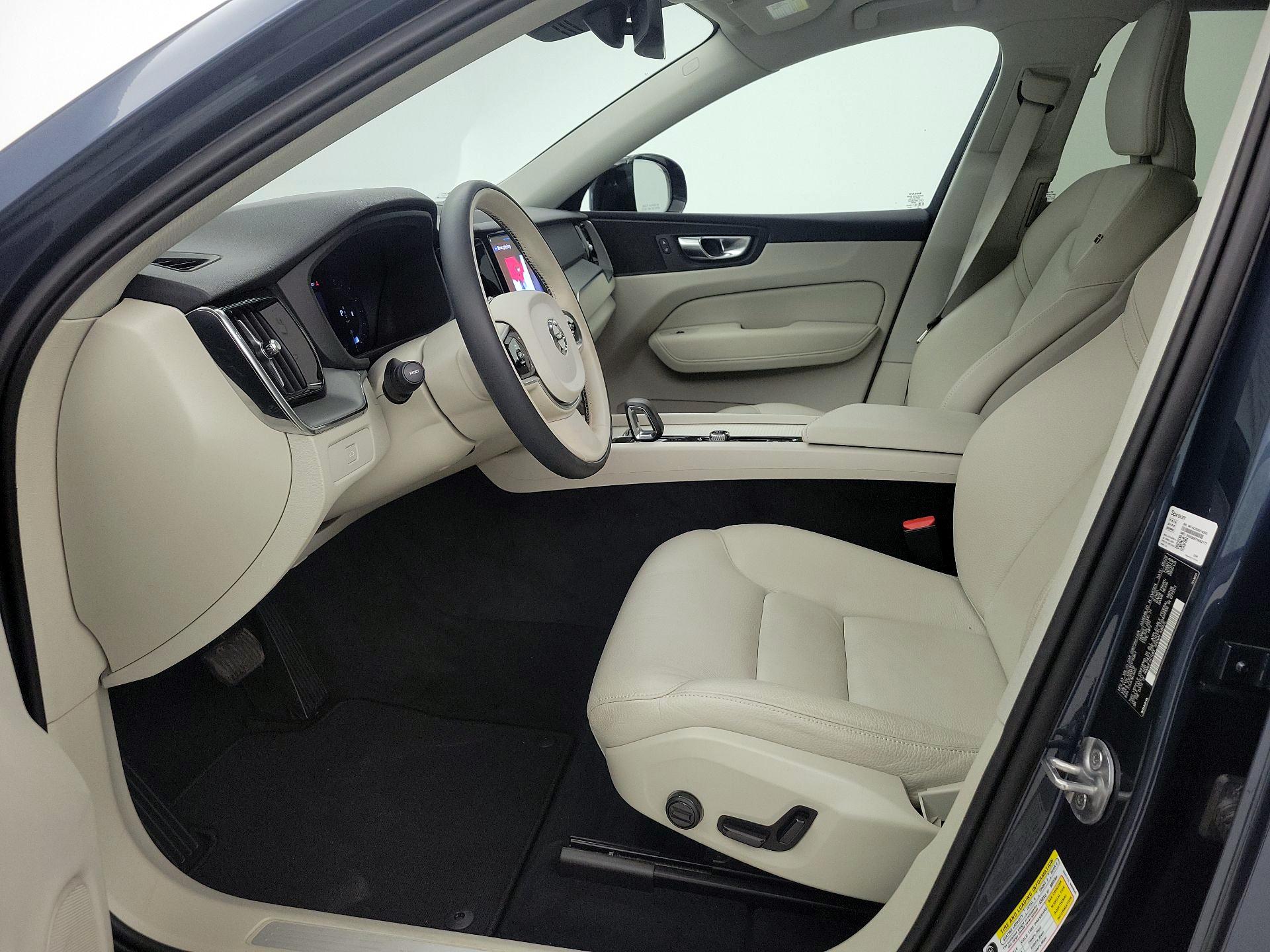 Thumbnail: 2024 Volvo XC60 - 11