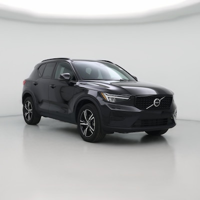 2024 Volvo XC40 B5 Core Dark Theme