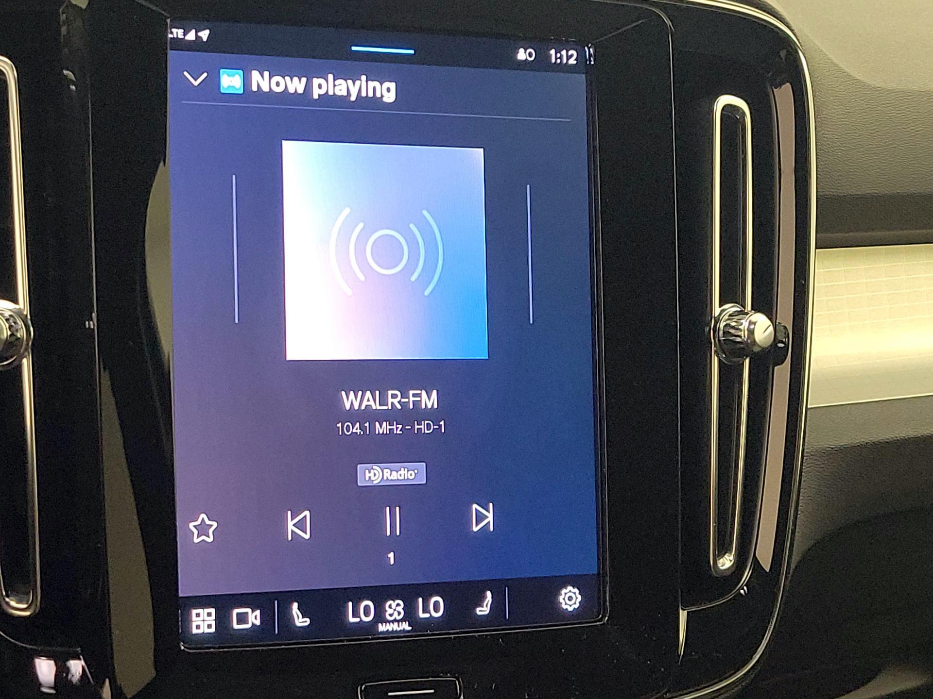 Thumbnail: 2024 Volvo XC40 - 16