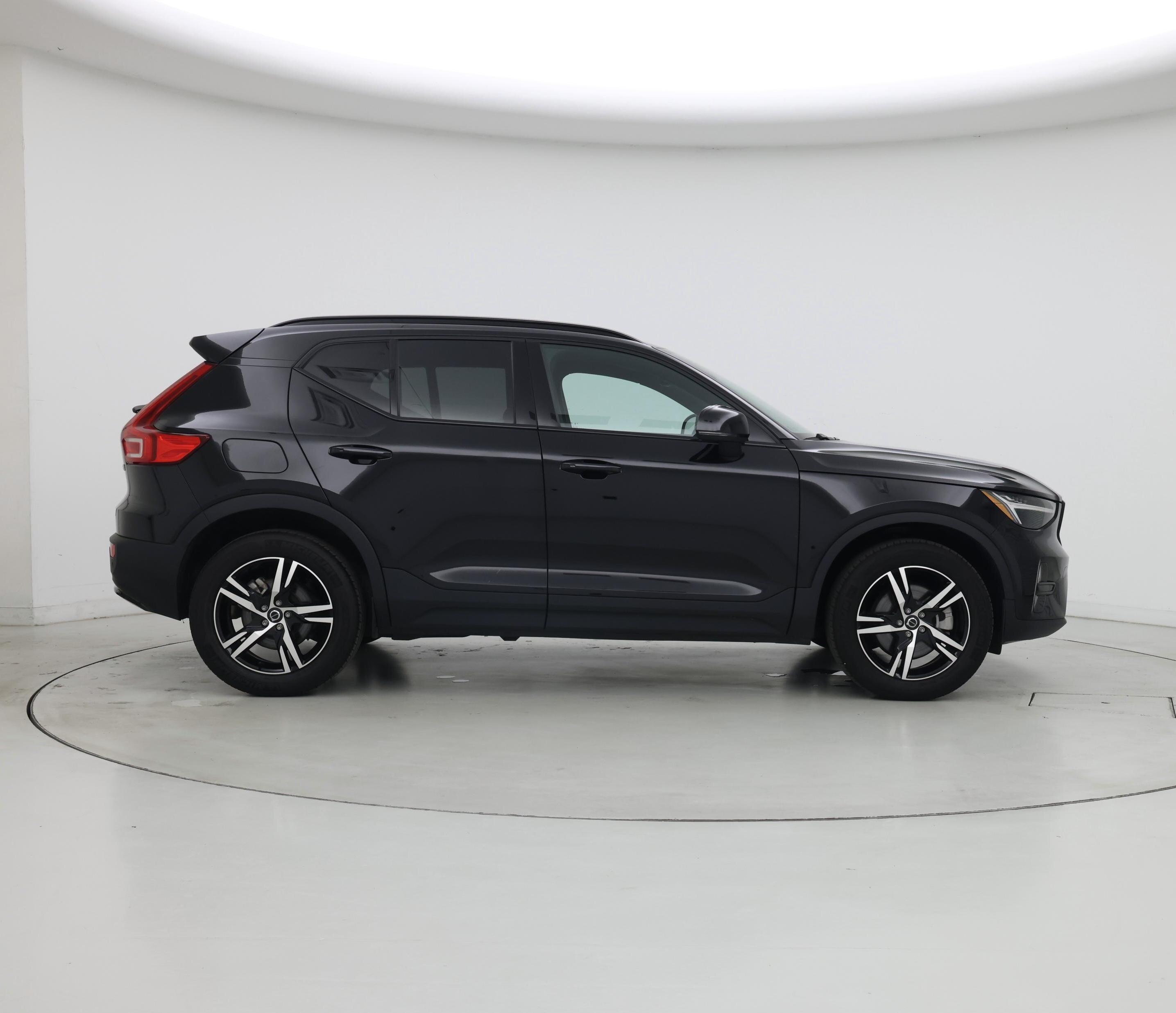 Thumbnail: 2024 Volvo XC40 - 7