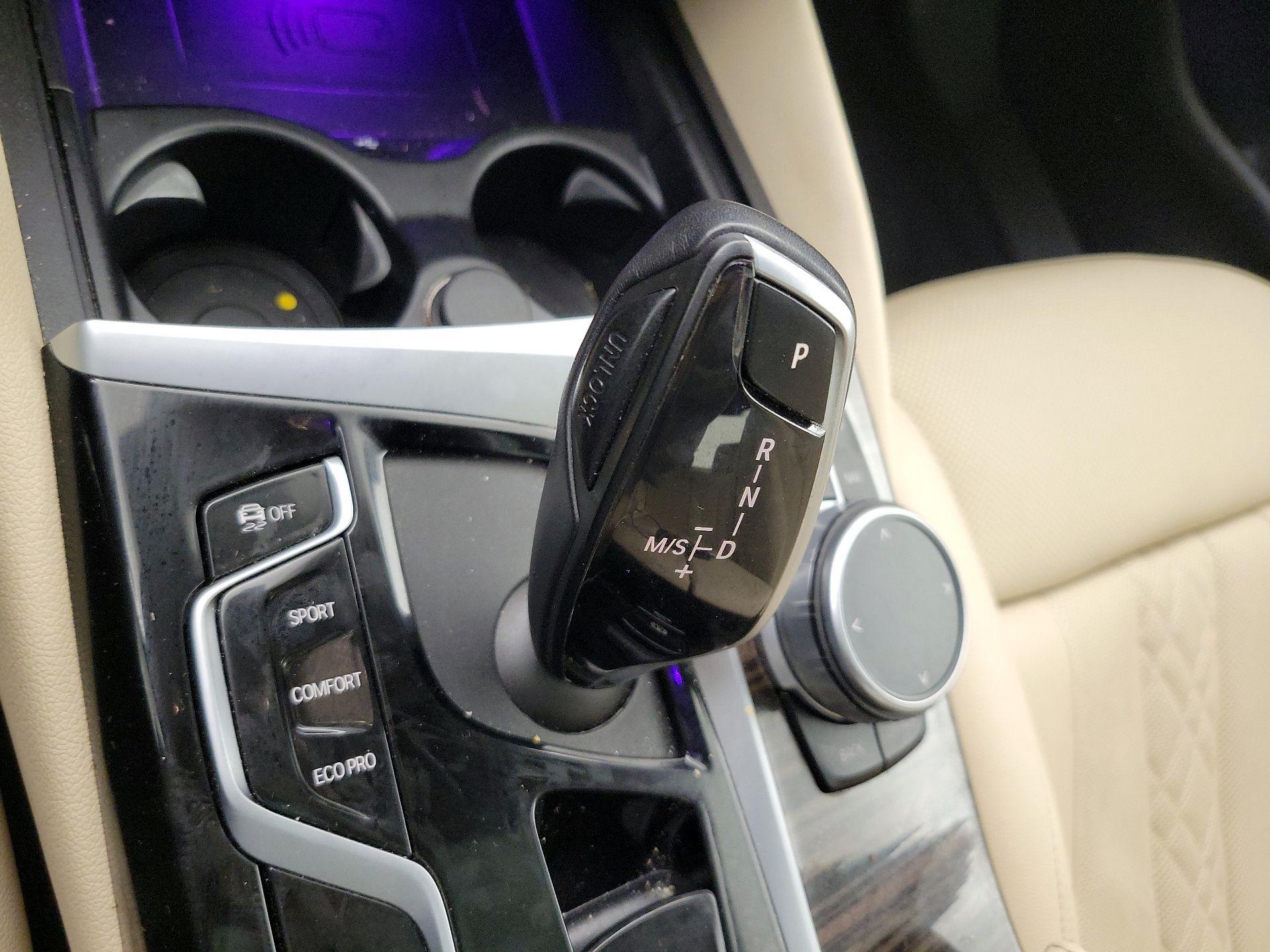 Thumbnail: 2022 BMW 5 Series - 18