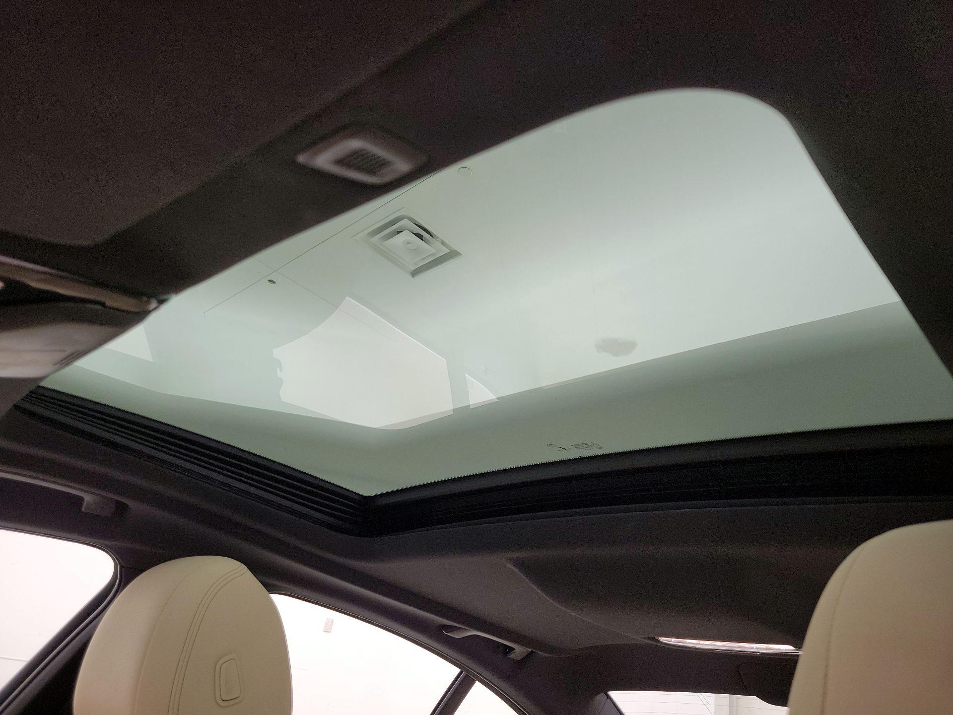 Thumbnail: 2022 BMW 5 Series - 20